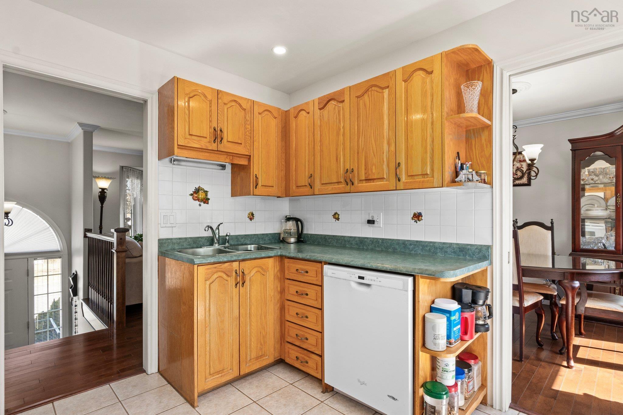 $621,000.00: 16 Parkview Lane, Dartmouth