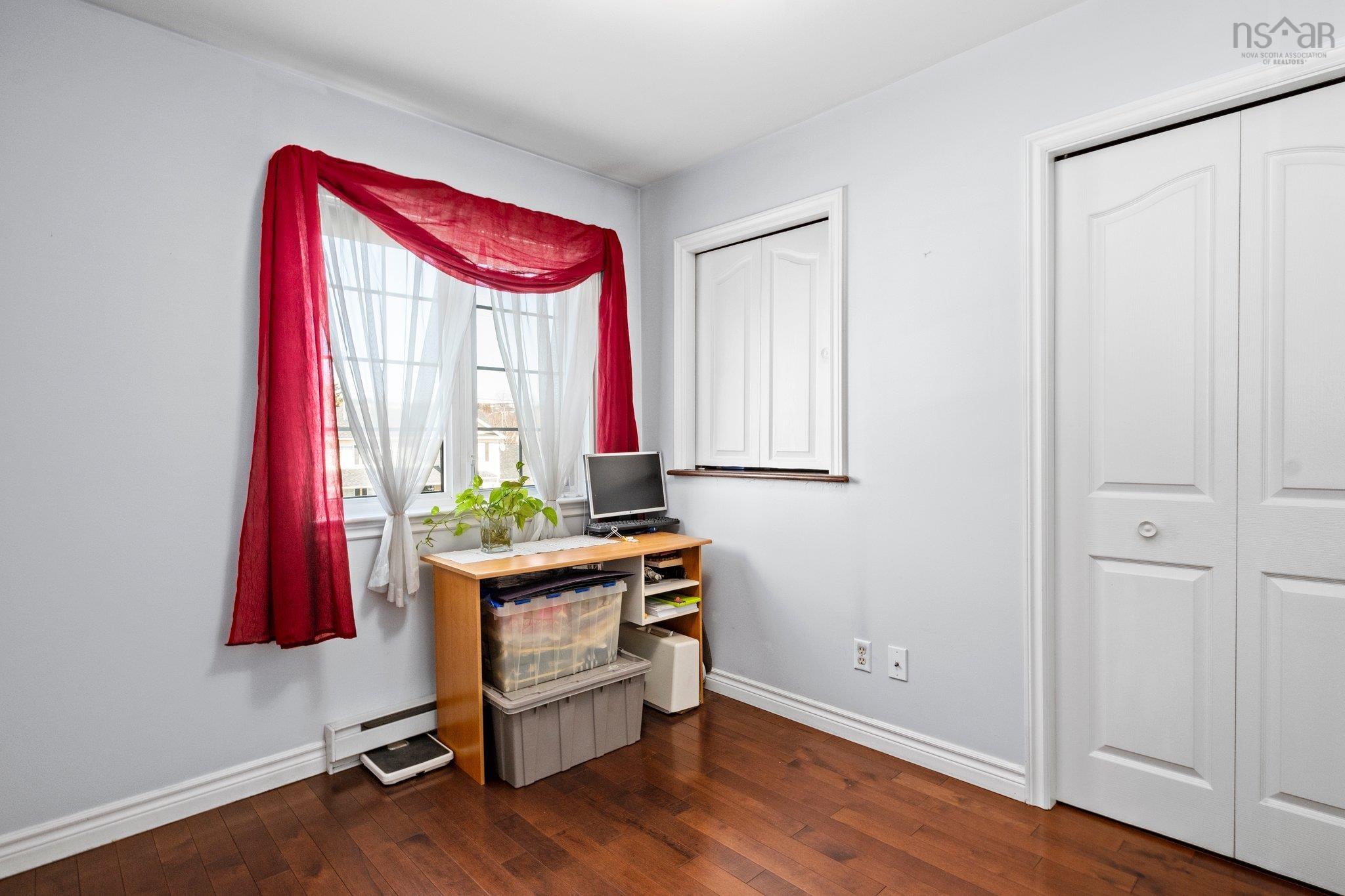$621,000.00: 16 Parkview Lane, Dartmouth