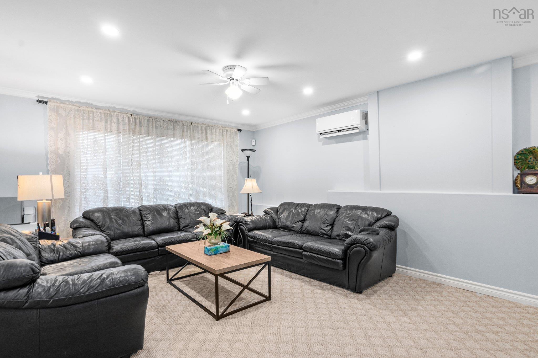 $621,000.00: 16 Parkview Lane, Dartmouth