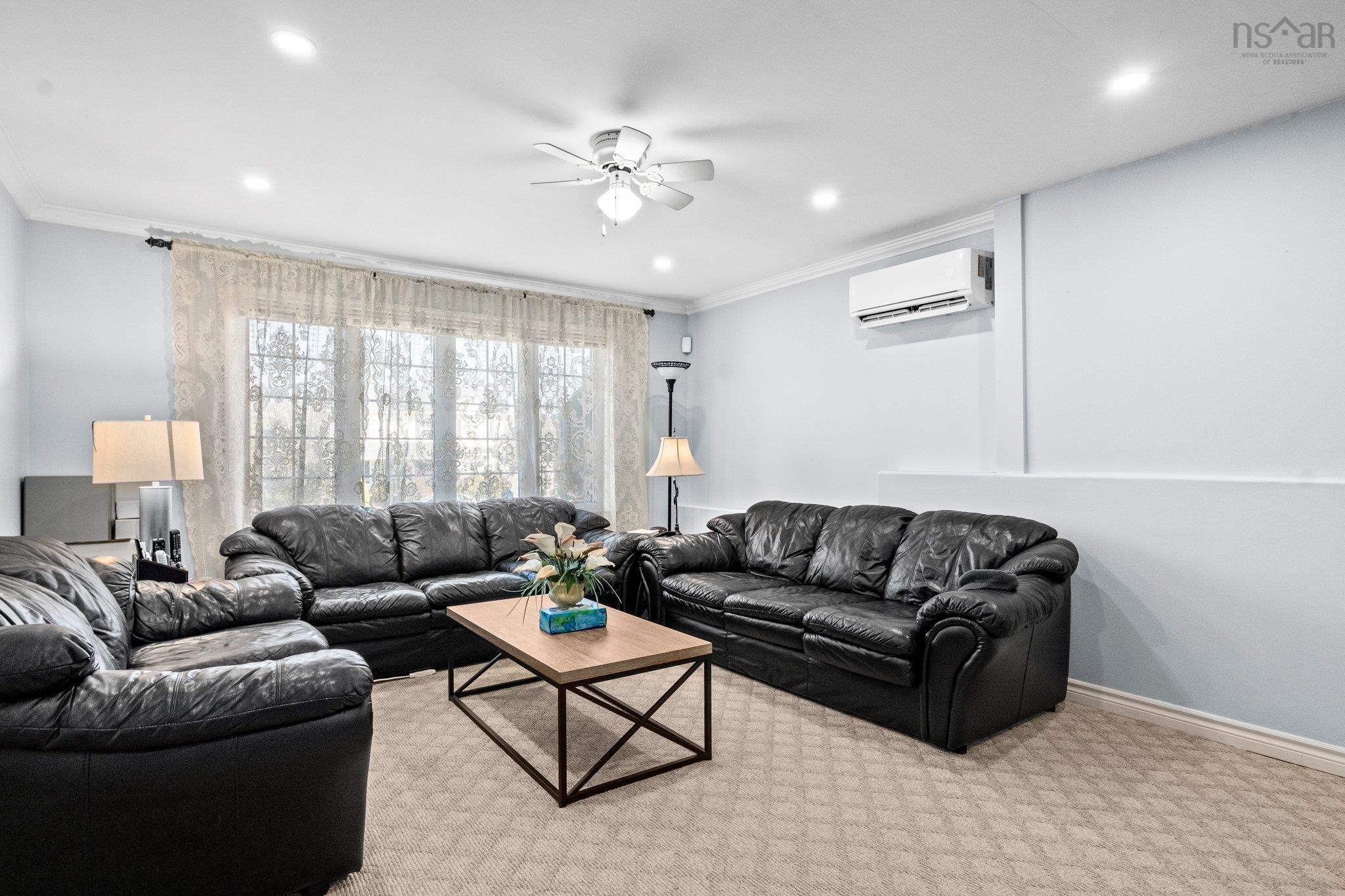 $621,000.00: 16 Parkview Lane, Dartmouth
