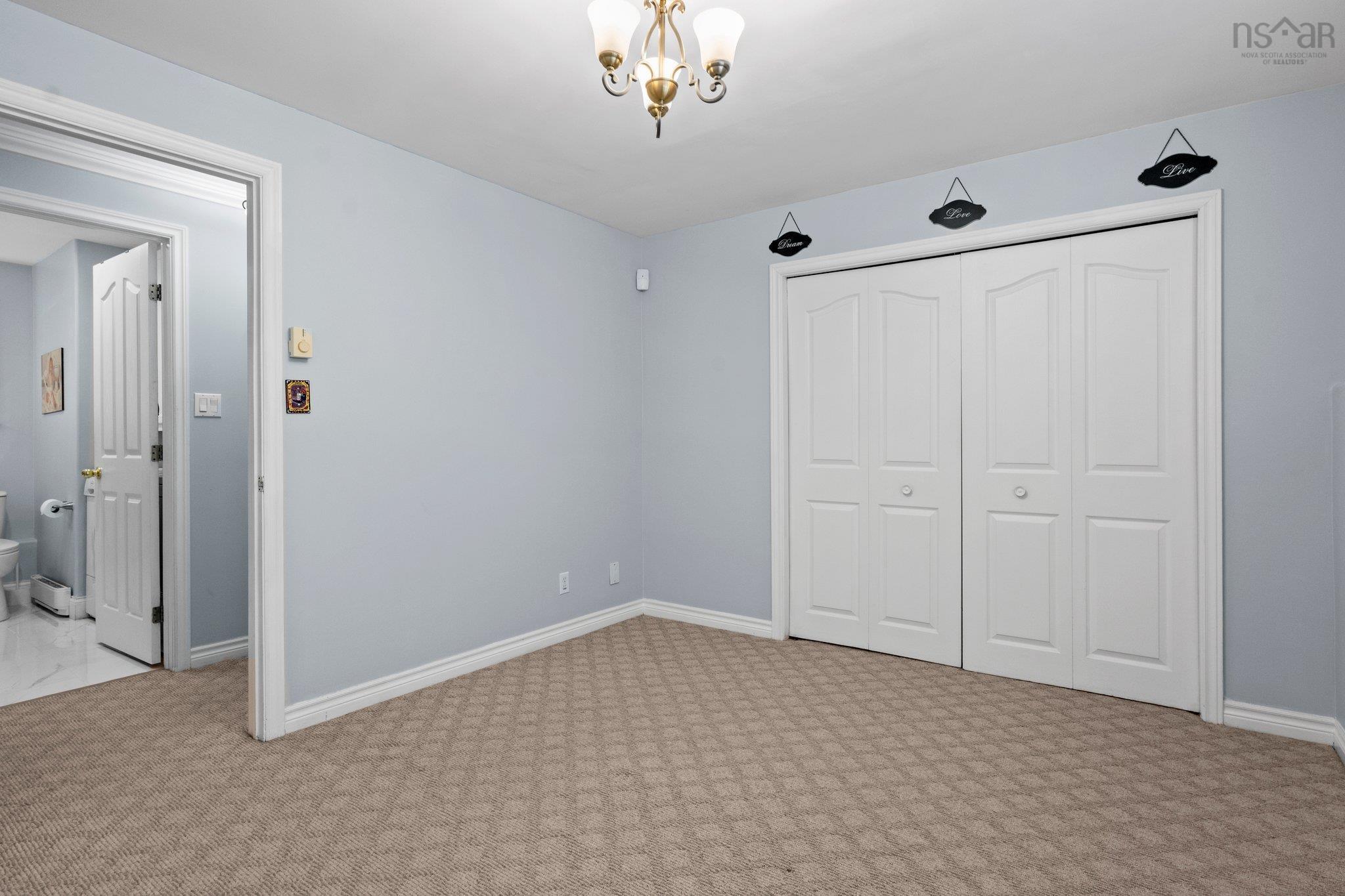 $621,000.00: 16 Parkview Lane, Dartmouth