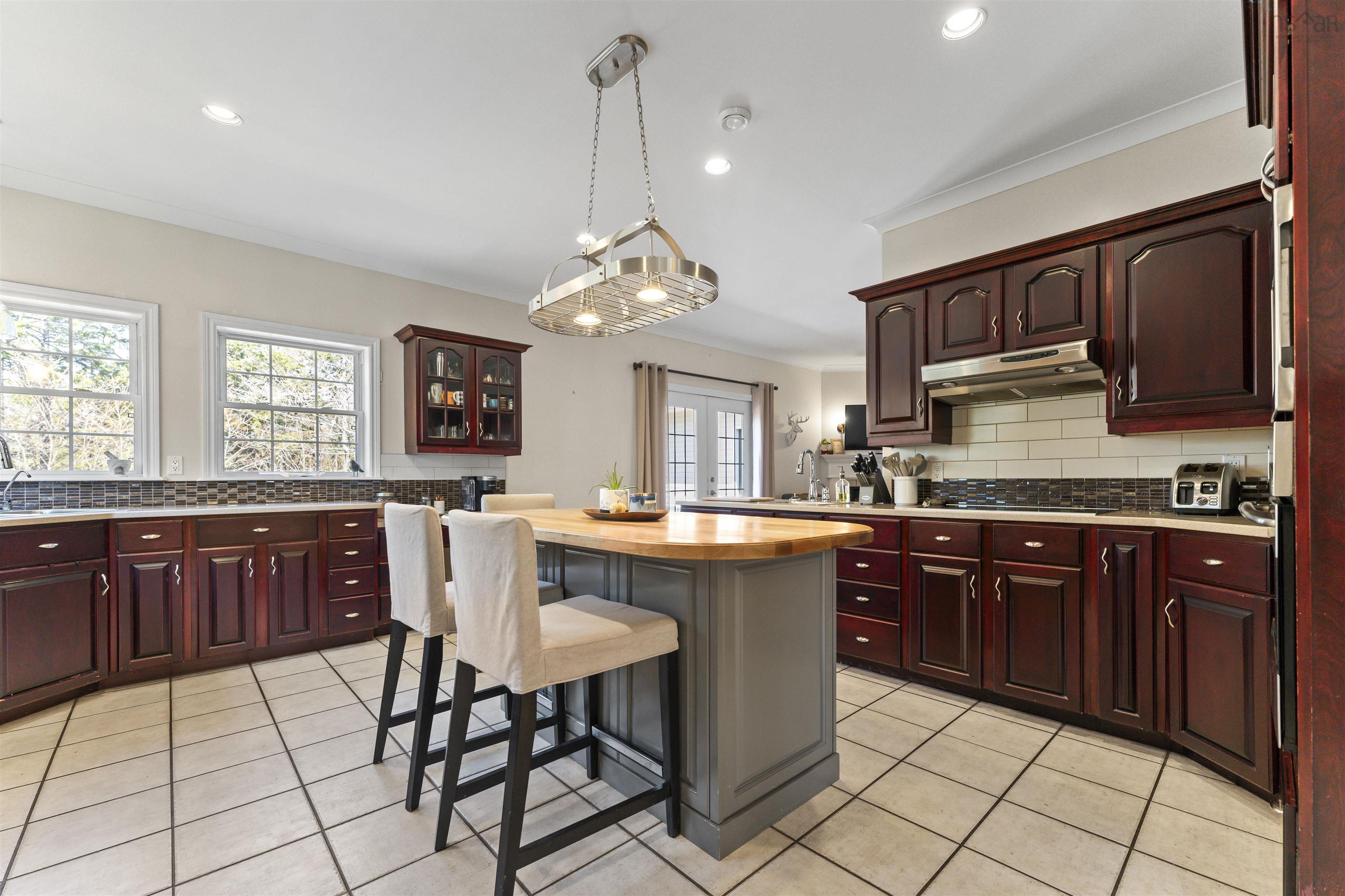 $850,000.00: 142 Glen Arbour Way, Hammonds Plains
