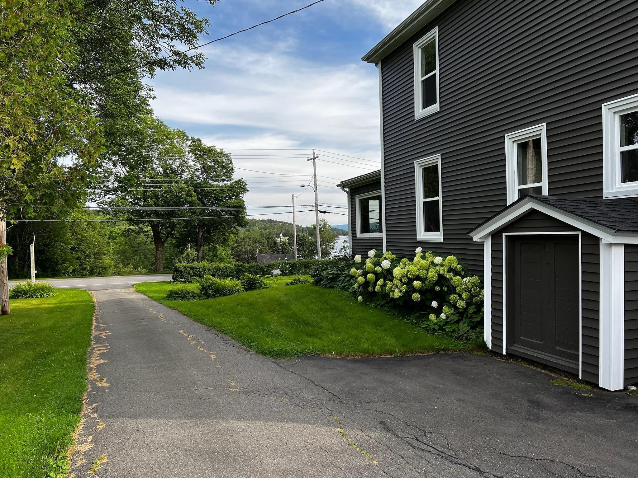 $639,000.00: 11659 Highway 316, Boylston