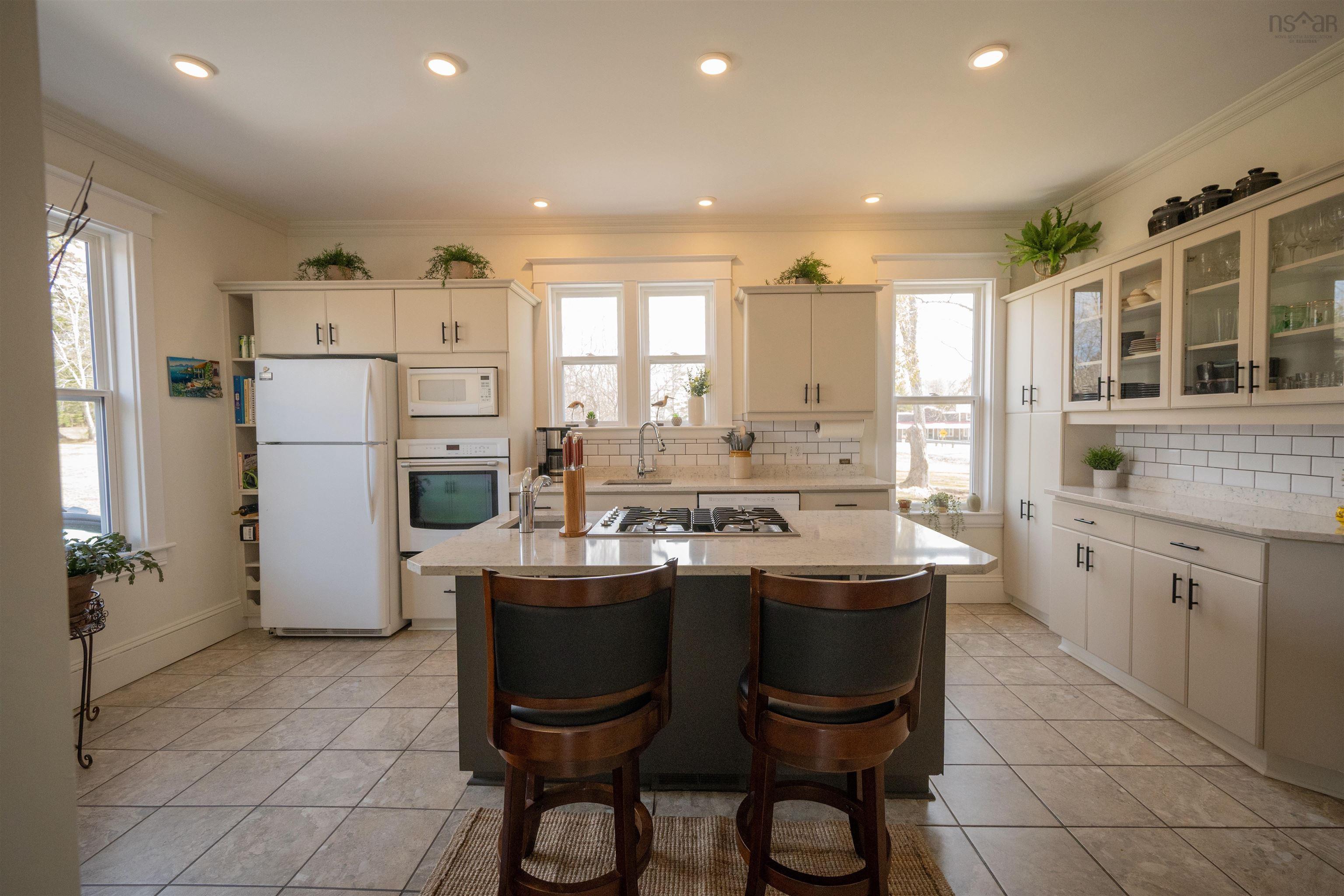 $639,000.00: 11659 Highway 316, Boylston