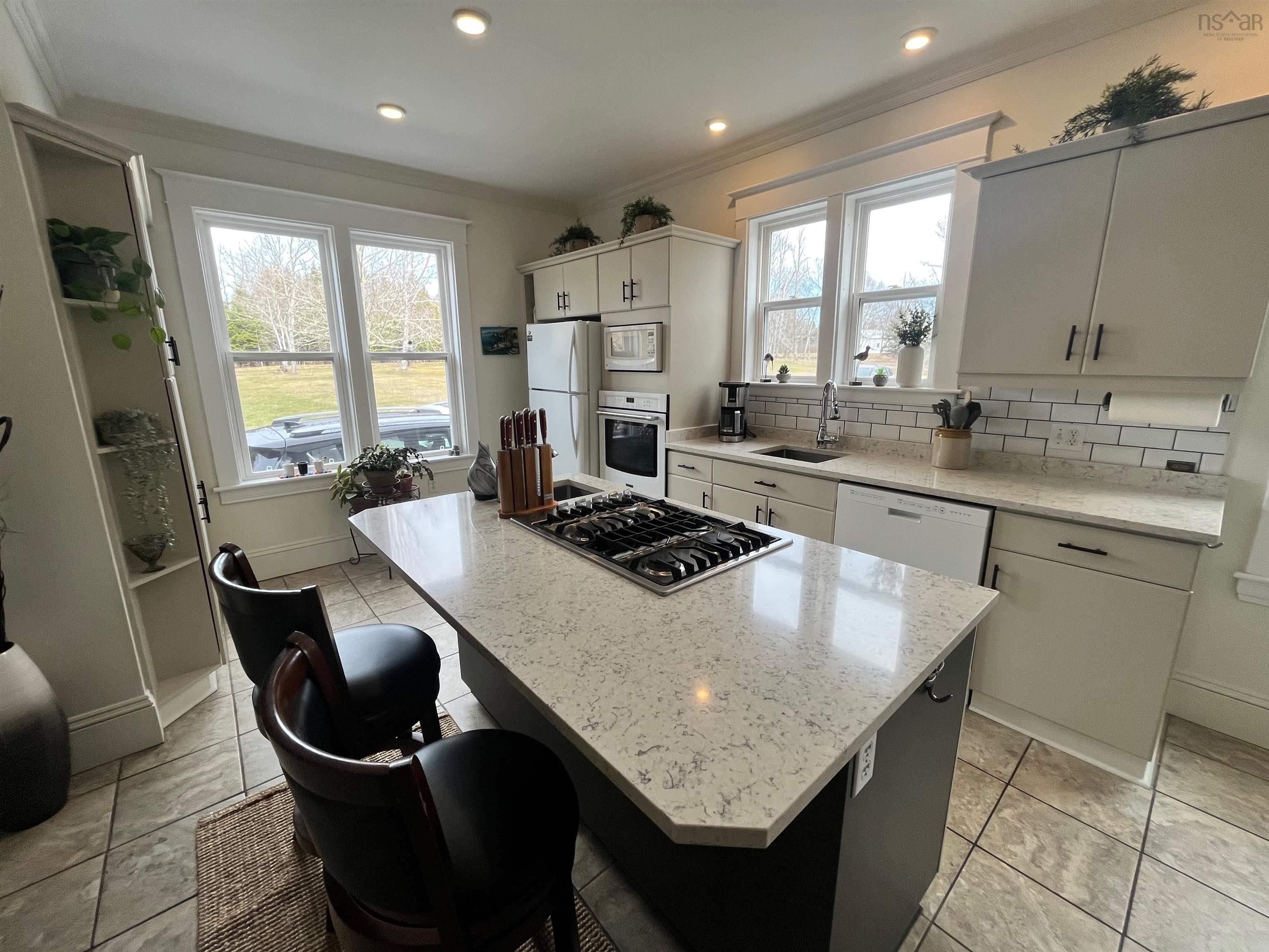 $639,000.00: 11659 Highway 316, Boylston
