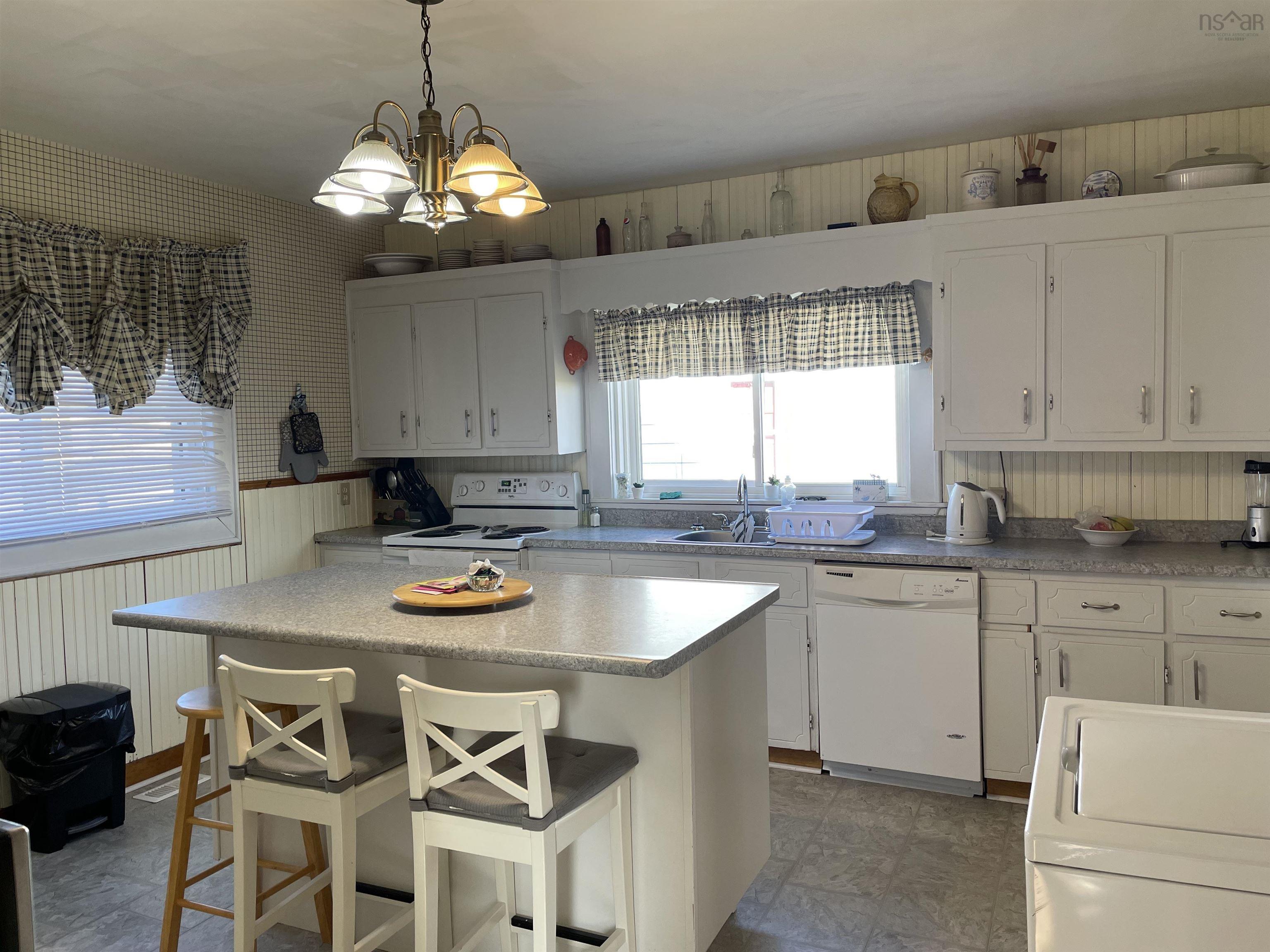 $180,000.00: 2590 Main Street, Clark