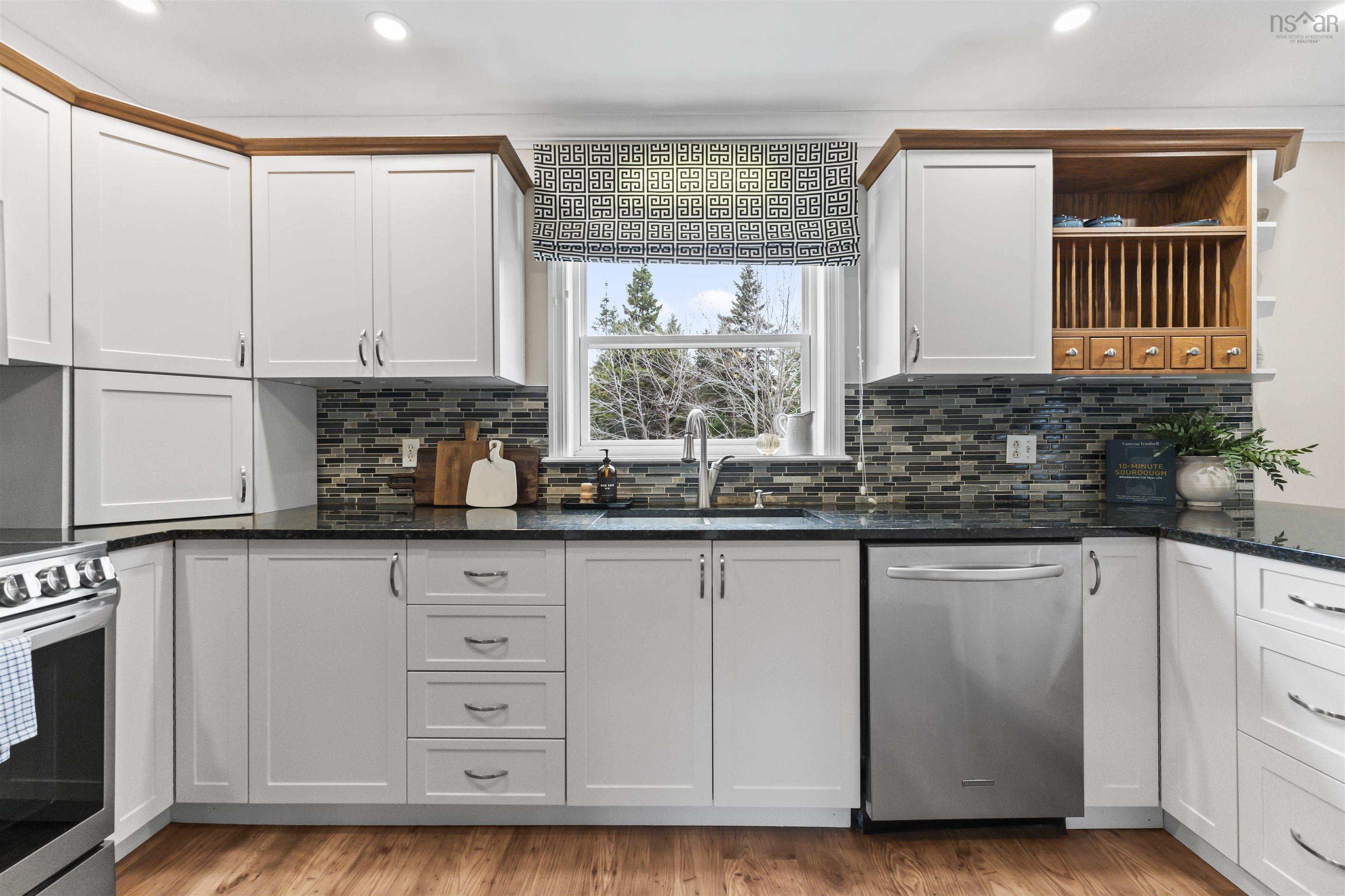 $725,000.00: 37 Grandview Court, Hammonds Plains