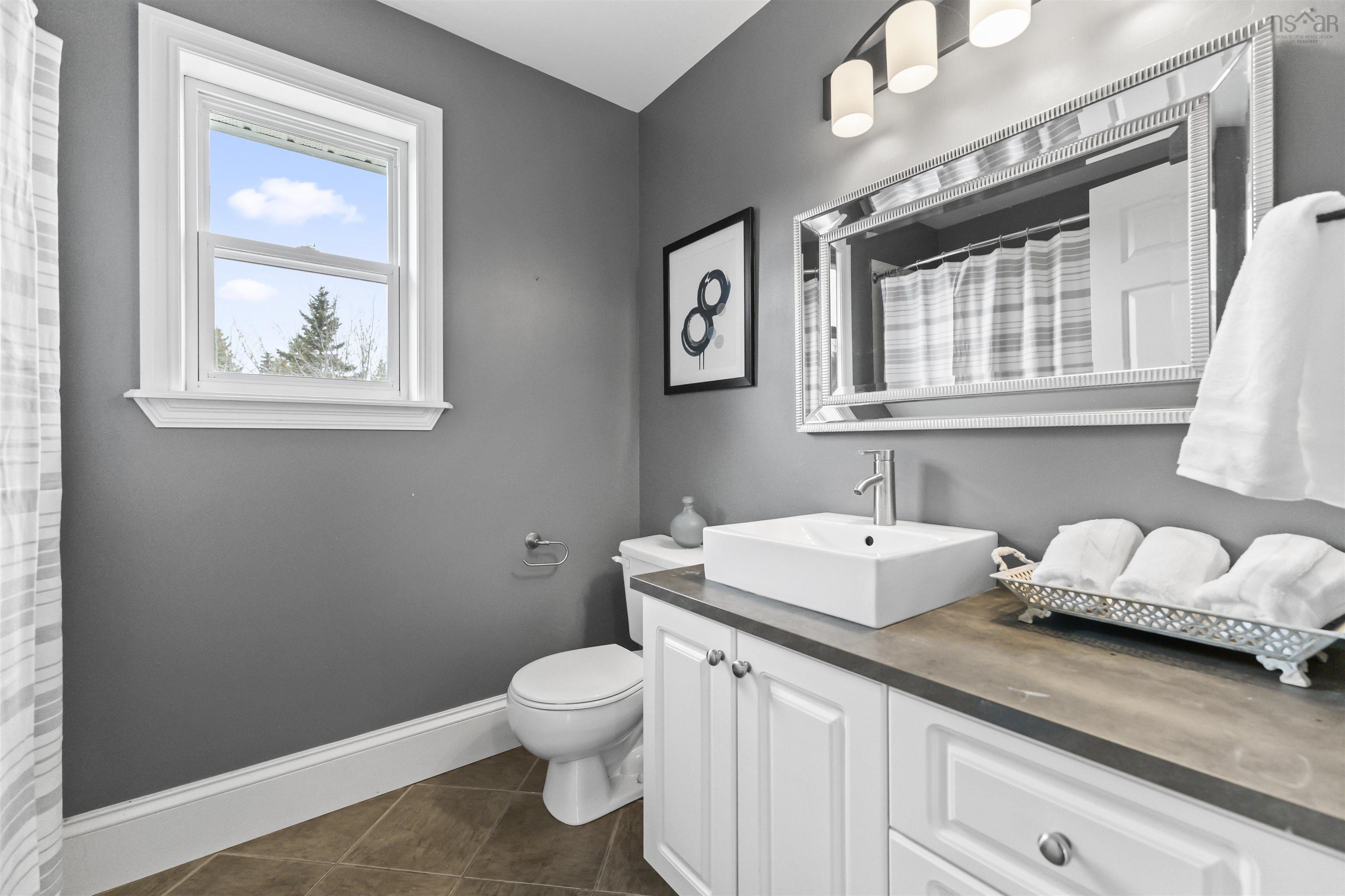 $725,000.00: 37 Grandview Court, Hammonds Plains