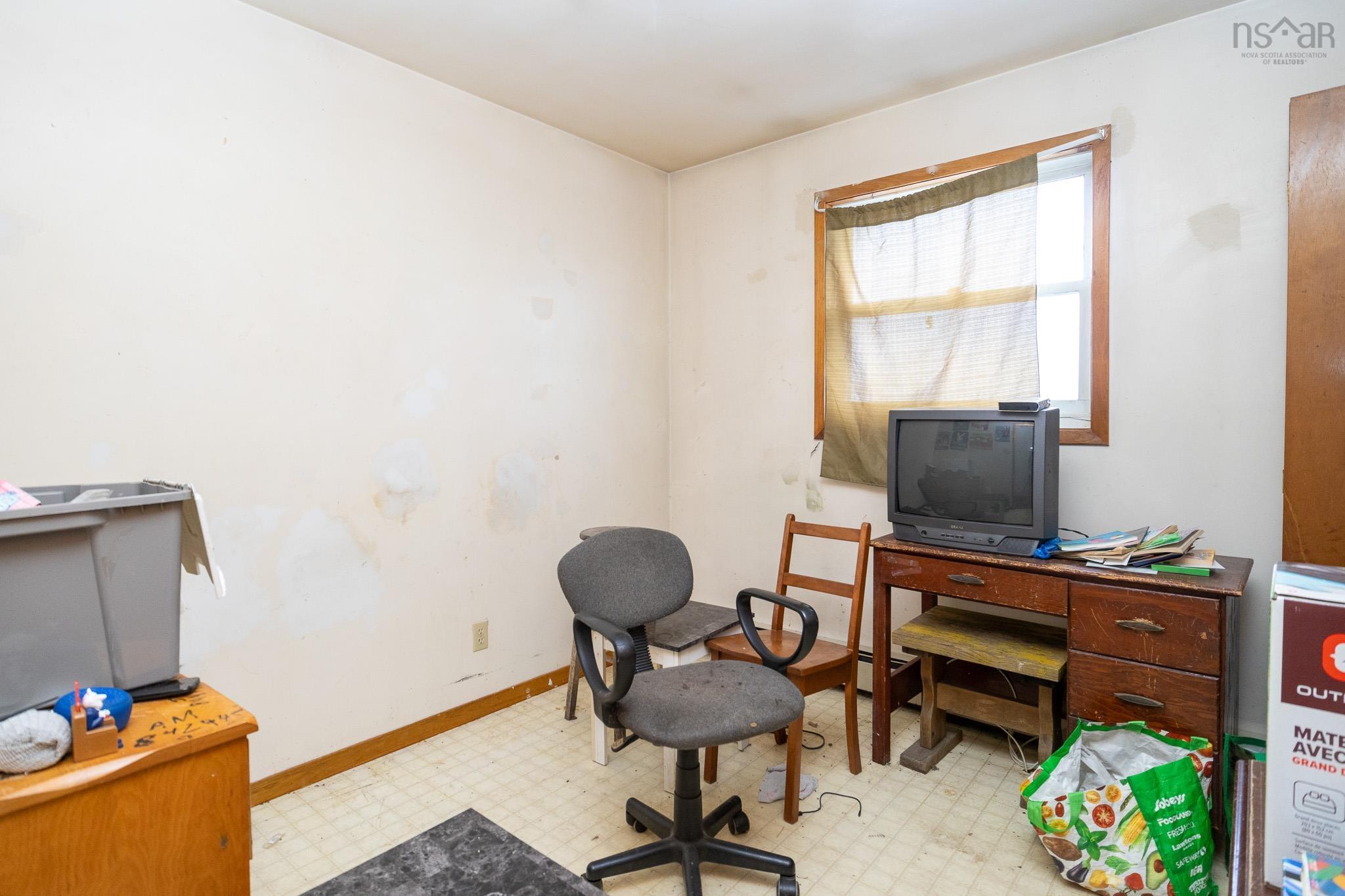 $179,900.00: 90 Main Street, Reserve Mines