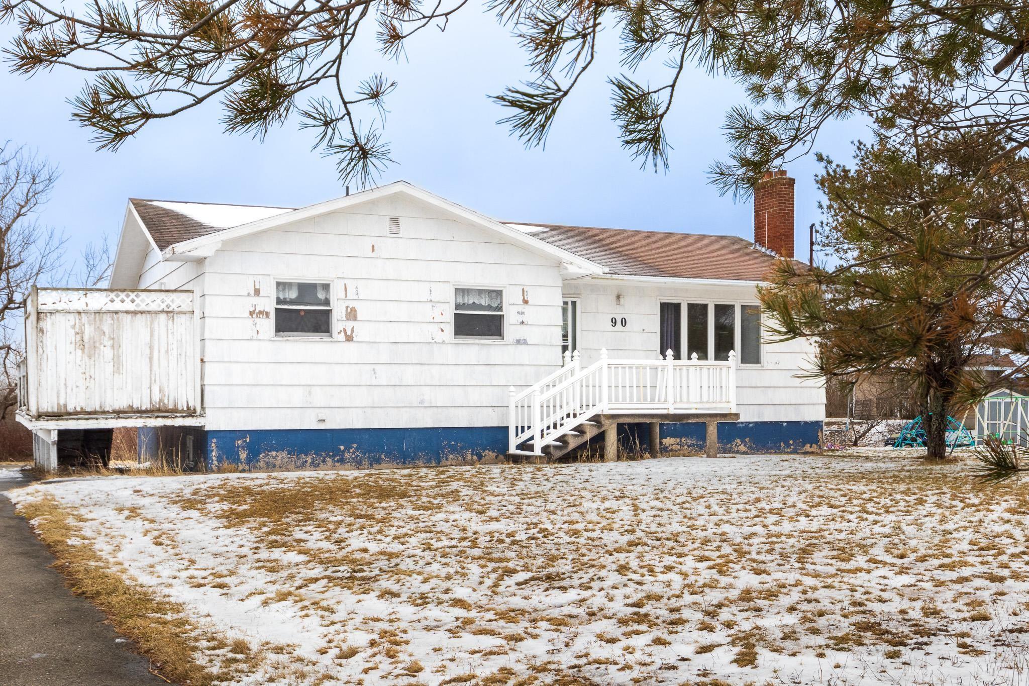 $179,900.00: 90 Main Street, Reserve Mines