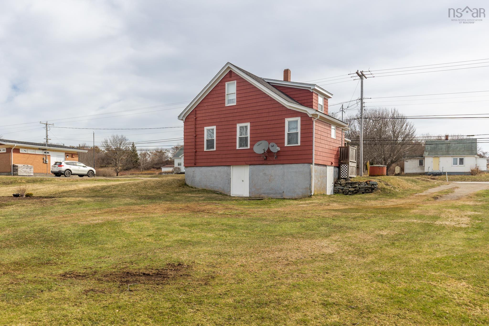 $199,000.00: 10059 Highway 1, Saulnierville