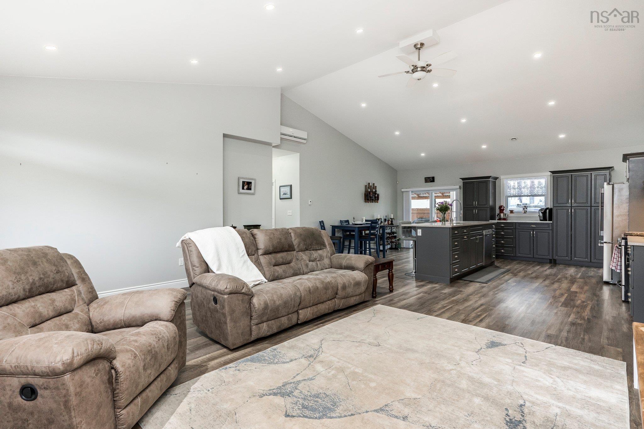 $1,190,000.00: 206 Monte Vista Road, Enfield