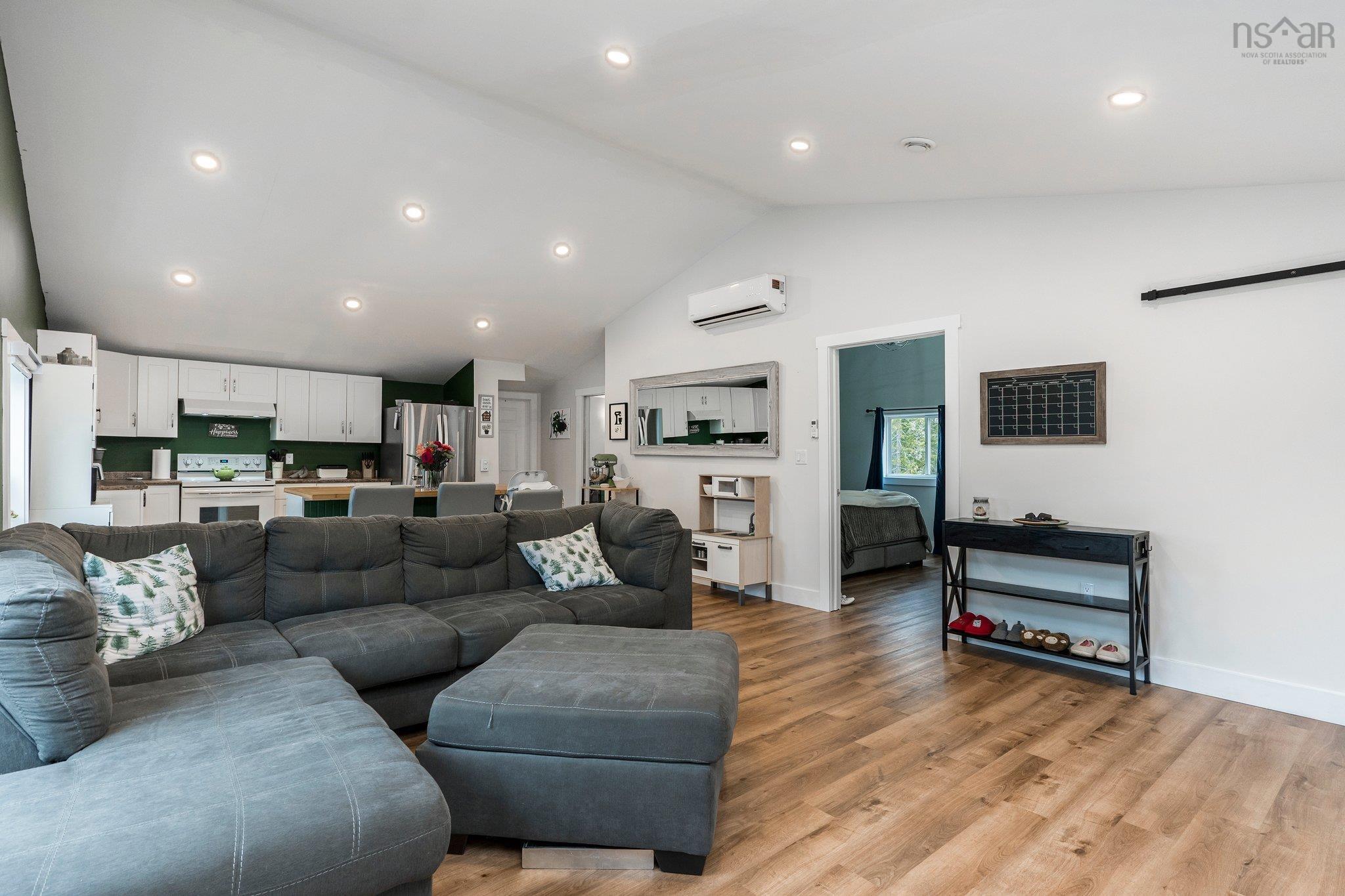 $1,190,000.00: 206 Monte Vista Road, Enfield