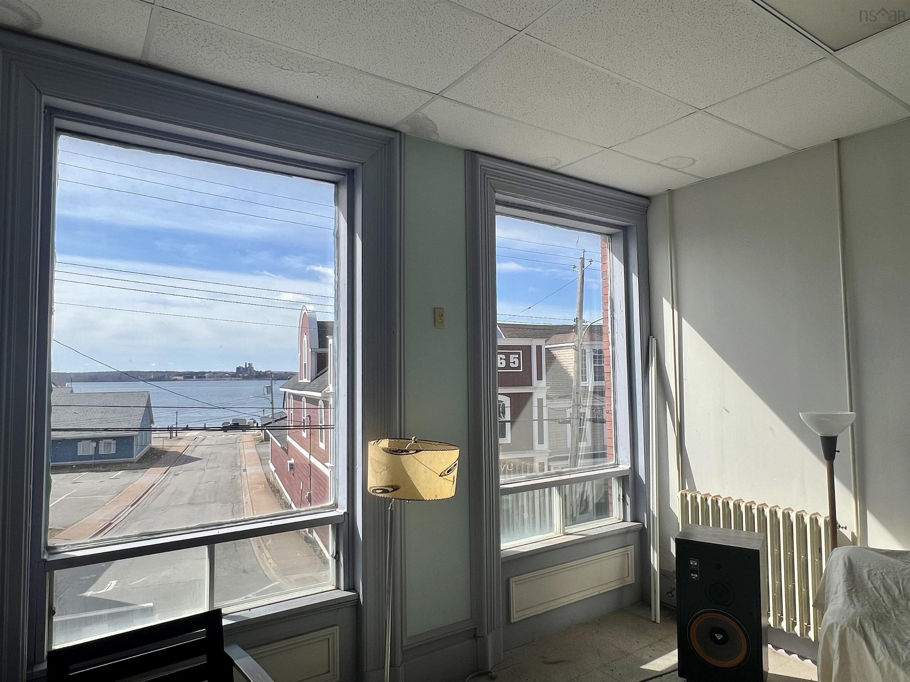 $399,444.00: 30 Water Street, Pictou