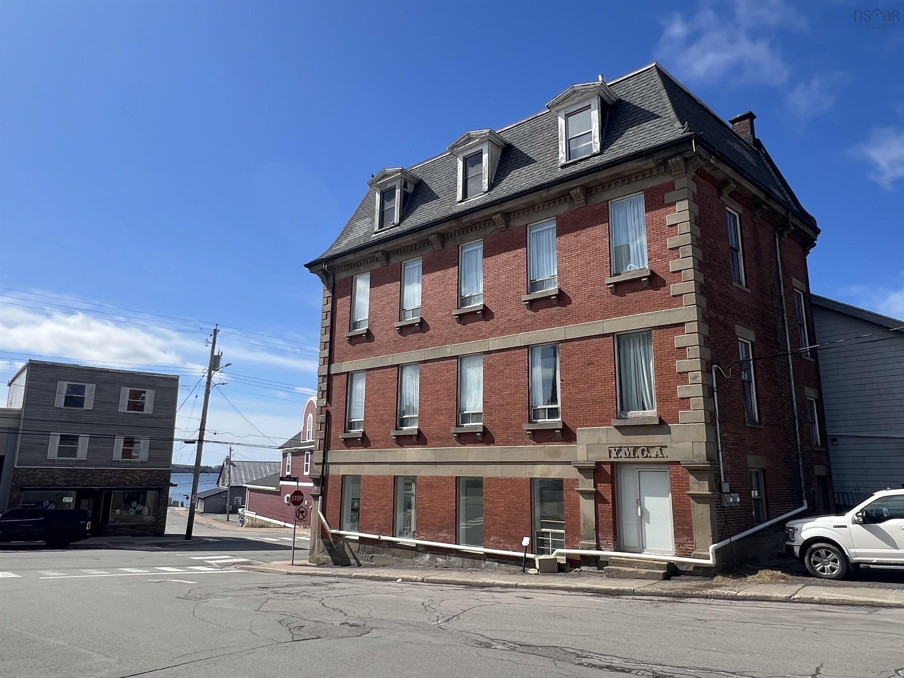 $399,444.00: 30 Water Street, Pictou