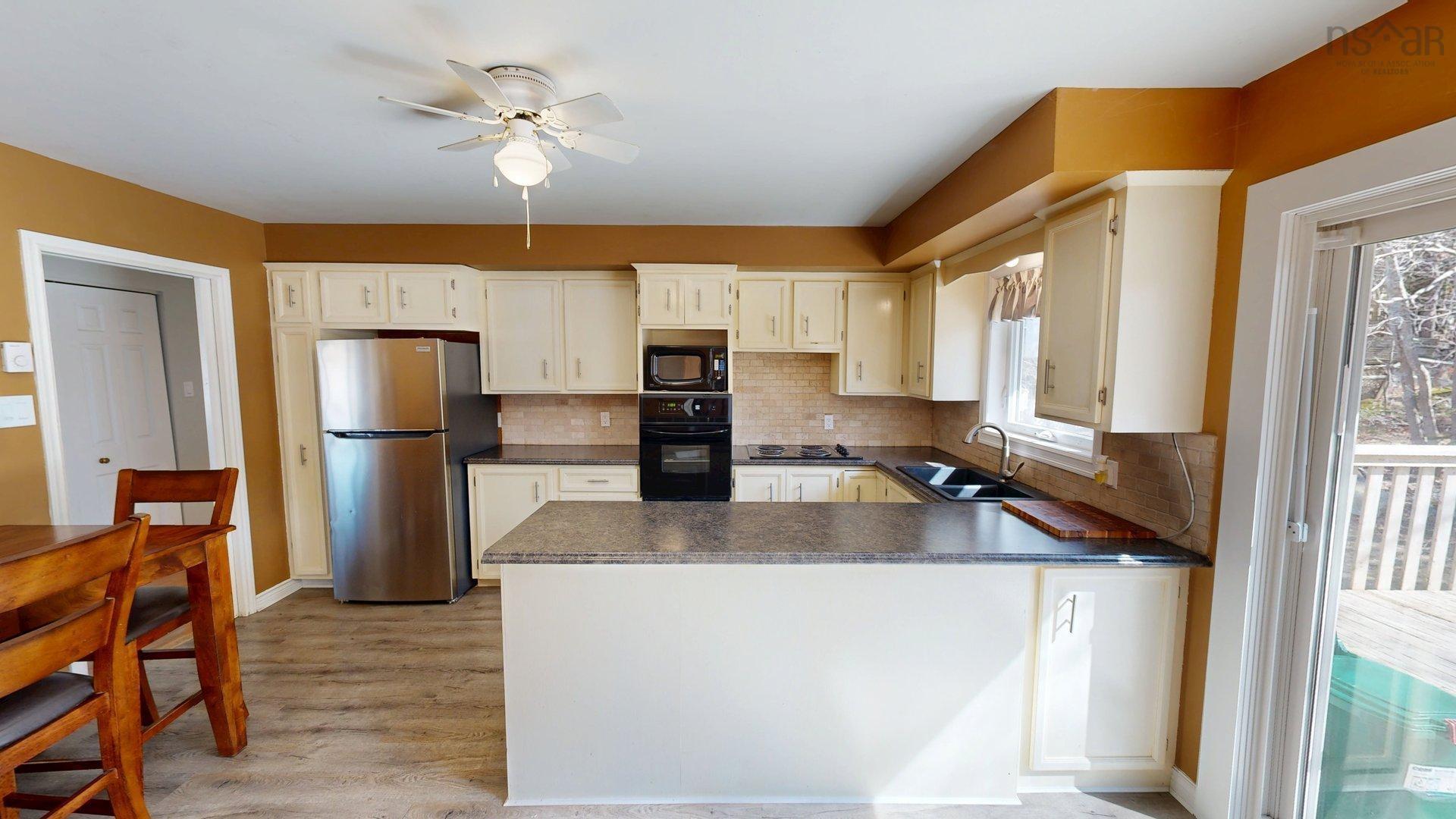 $599,900.00: 53 Riverview Crescent, Bedford