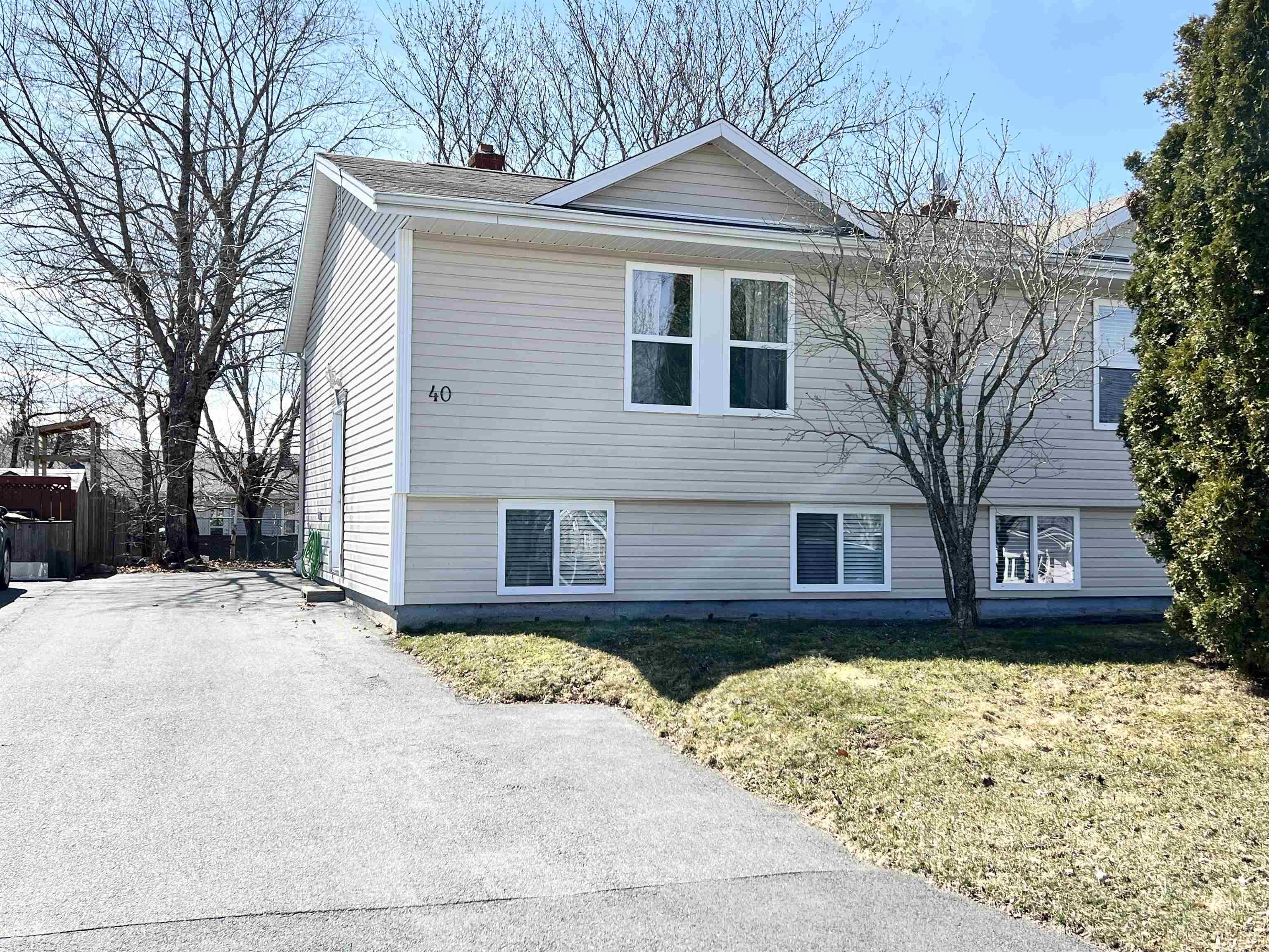 $399,900.00: 40 HOWLAND Drive, Sackville