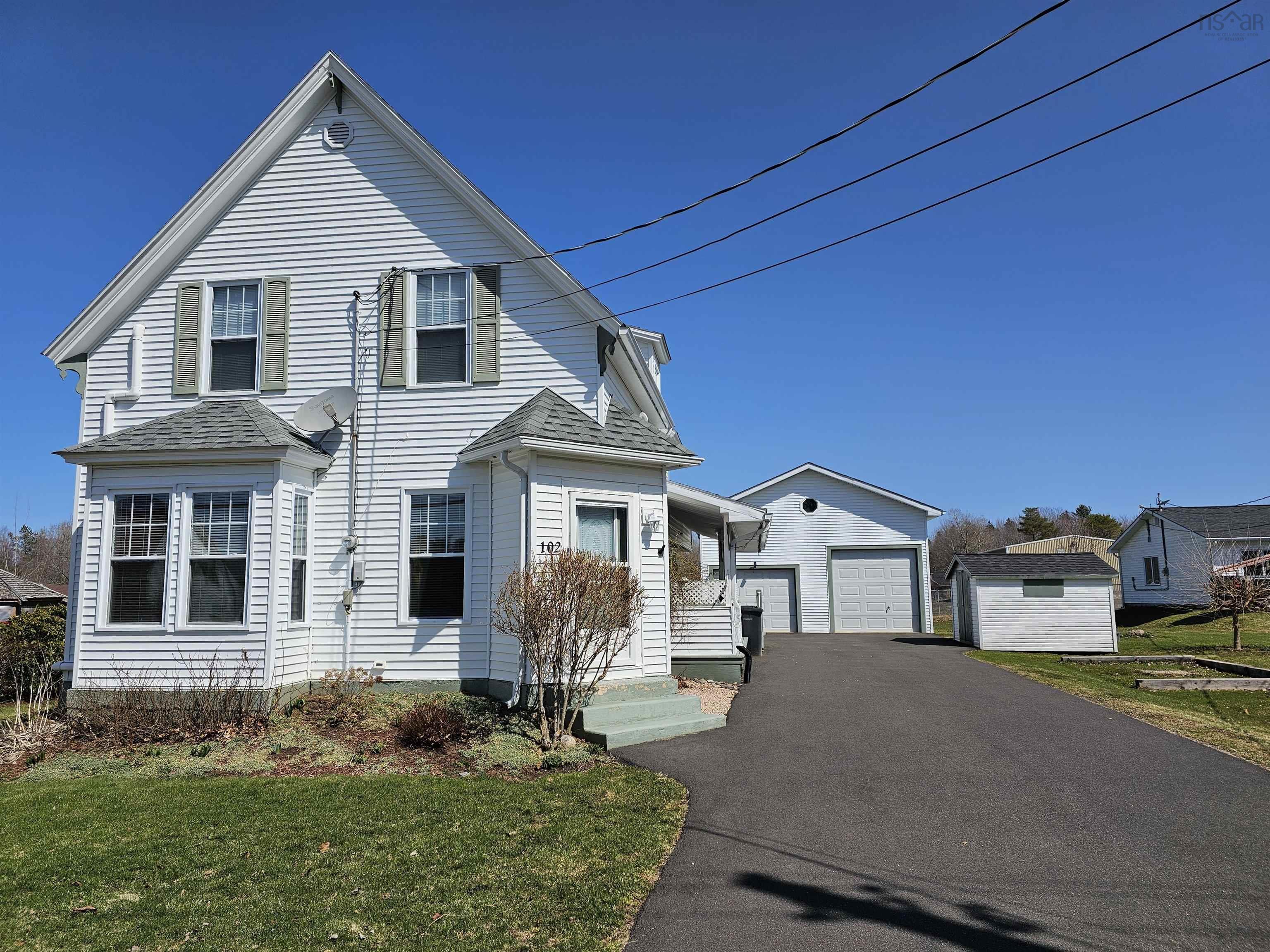$289,900.00: 102 Lawrencetown Lane, Lawrencetown