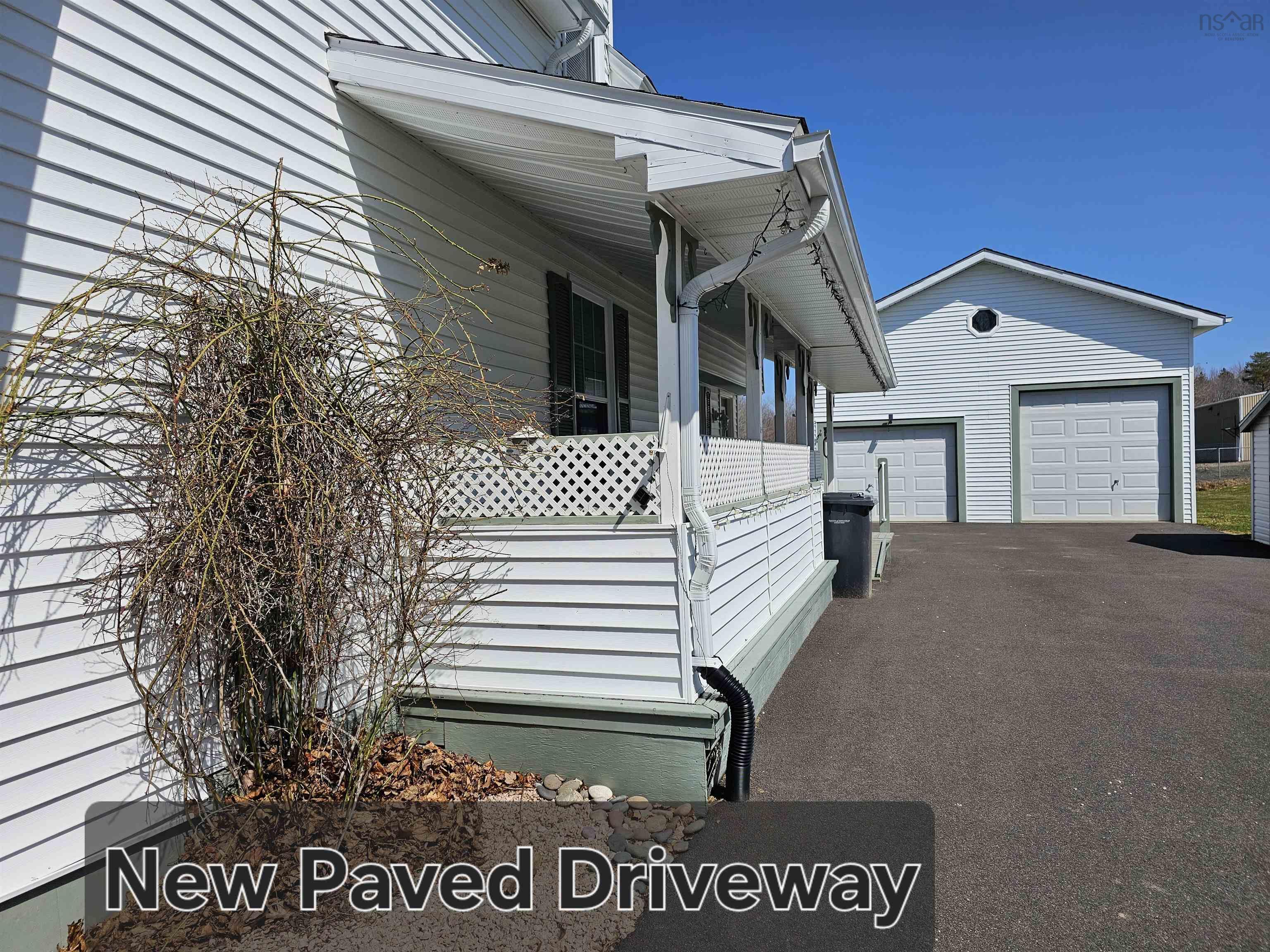 $289,900.00: 102 Lawrencetown Lane, Lawrencetown