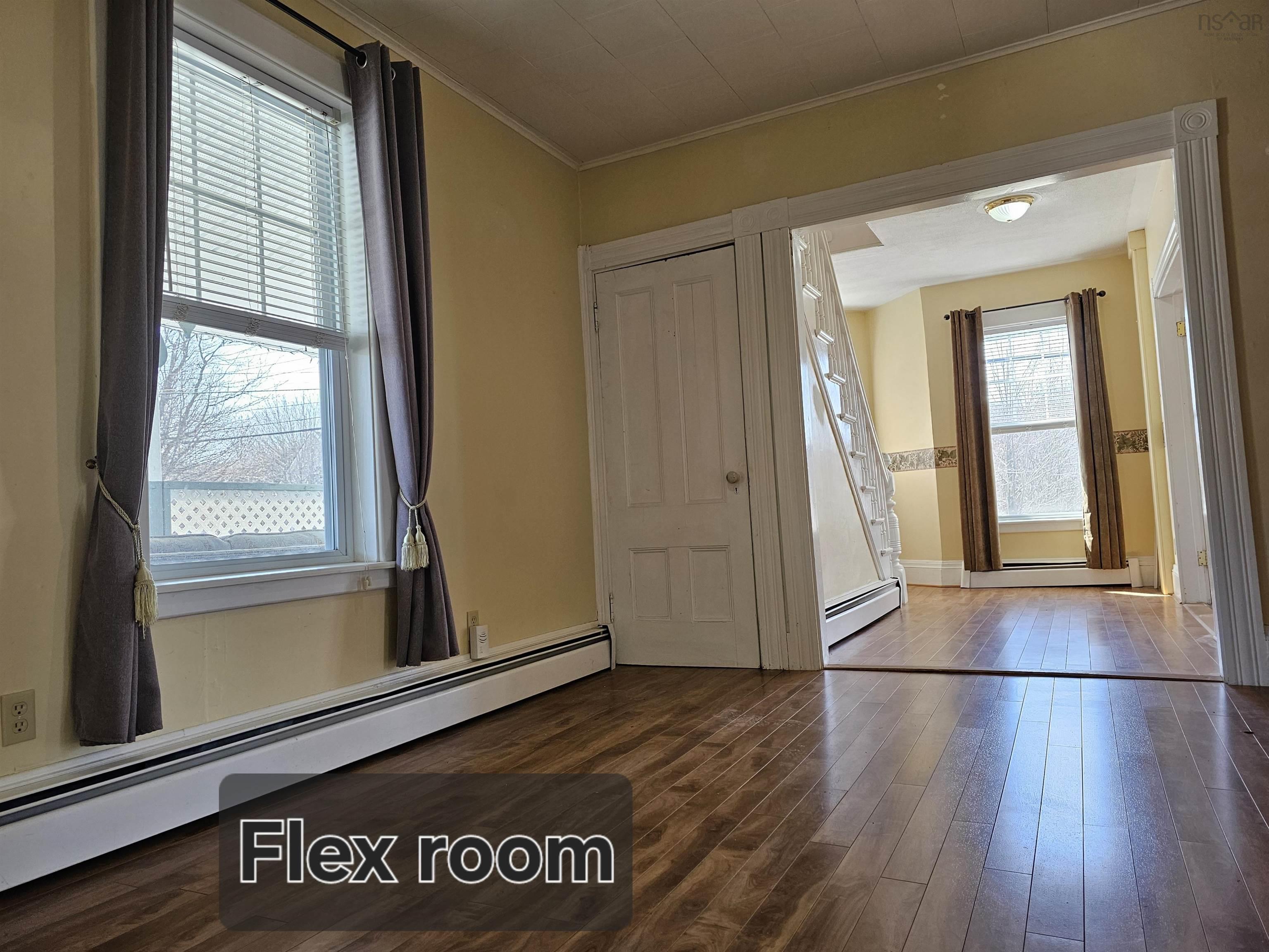 $289,900.00: 102 Lawrencetown Lane, Lawrencetown
