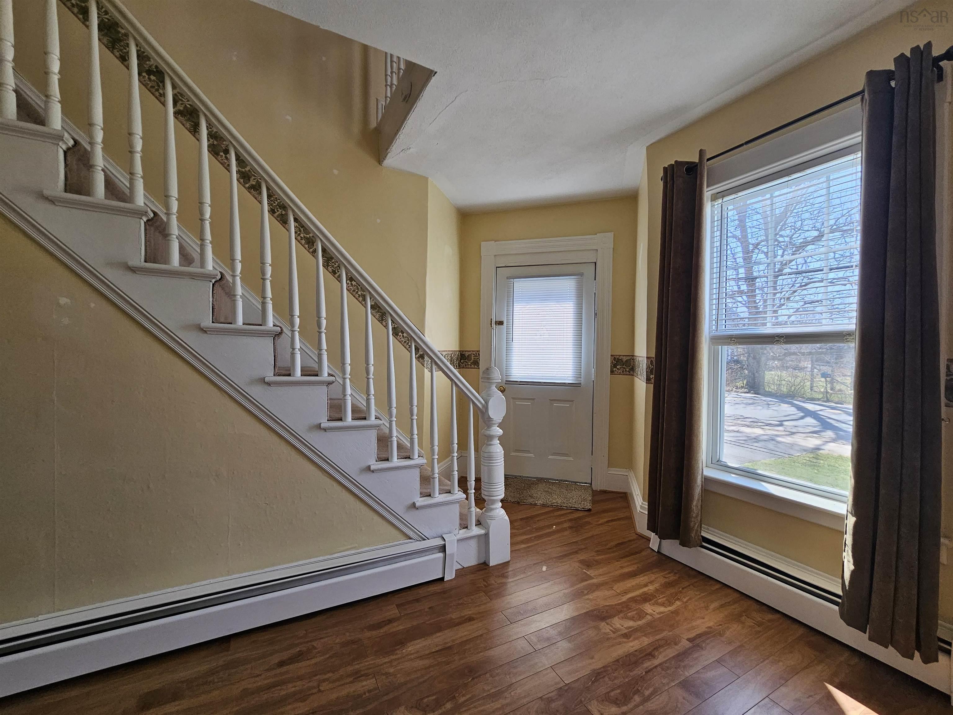 $289,900.00: 102 Lawrencetown Lane, Lawrencetown