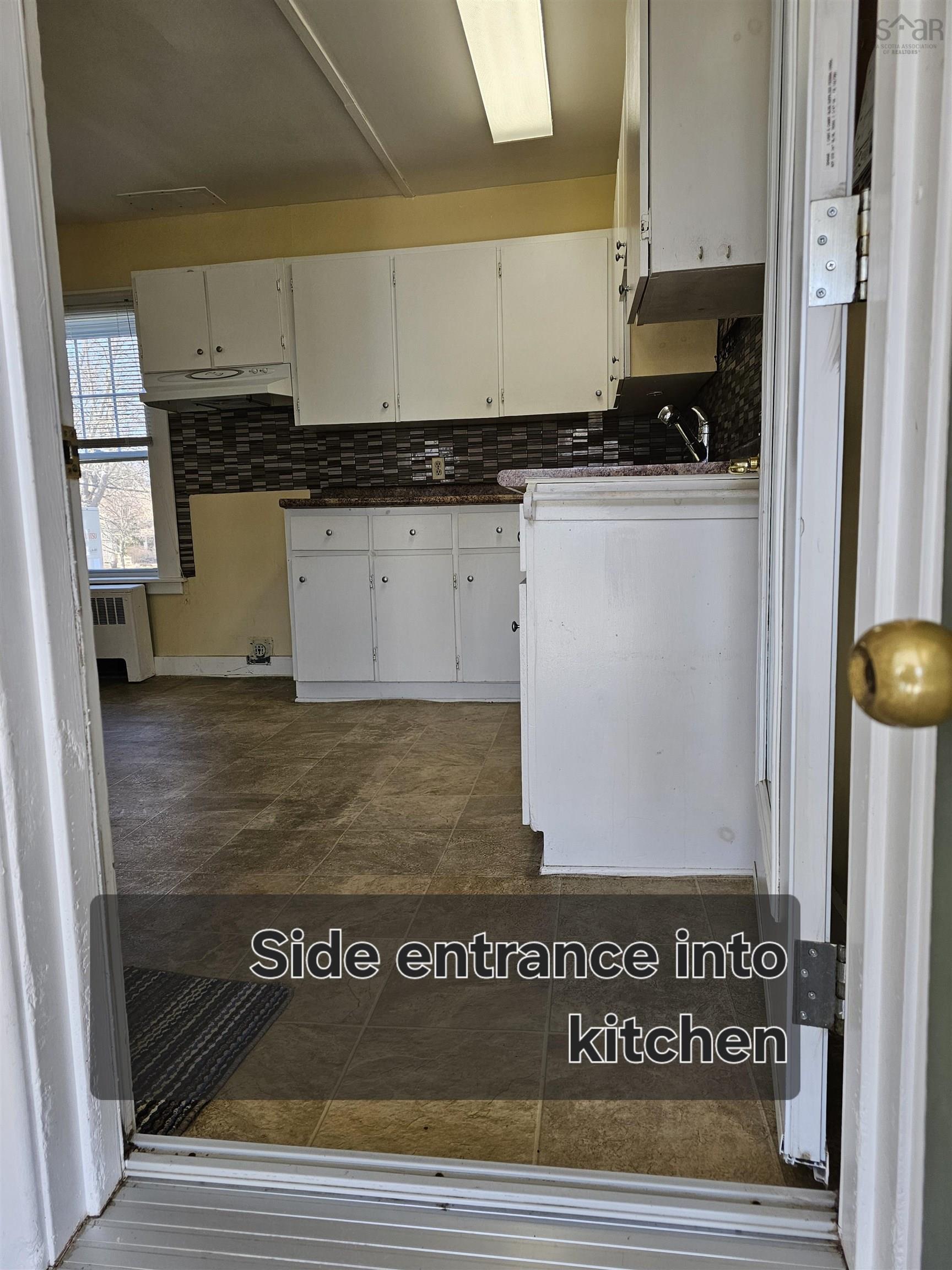 $289,900.00: 102 Lawrencetown Lane, Lawrencetown