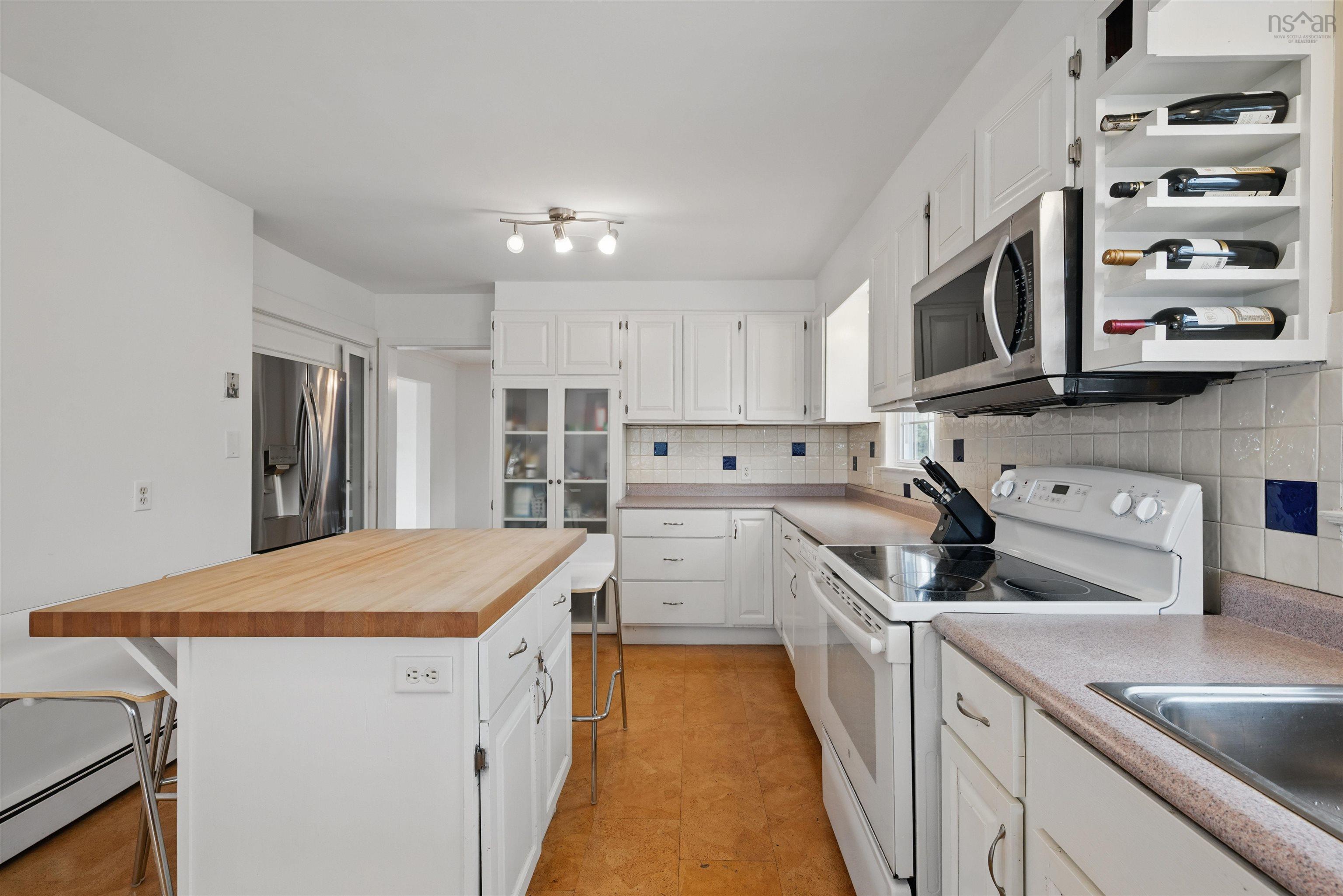 $1,469,500.00: 5968 Campbell Drive, Halifax