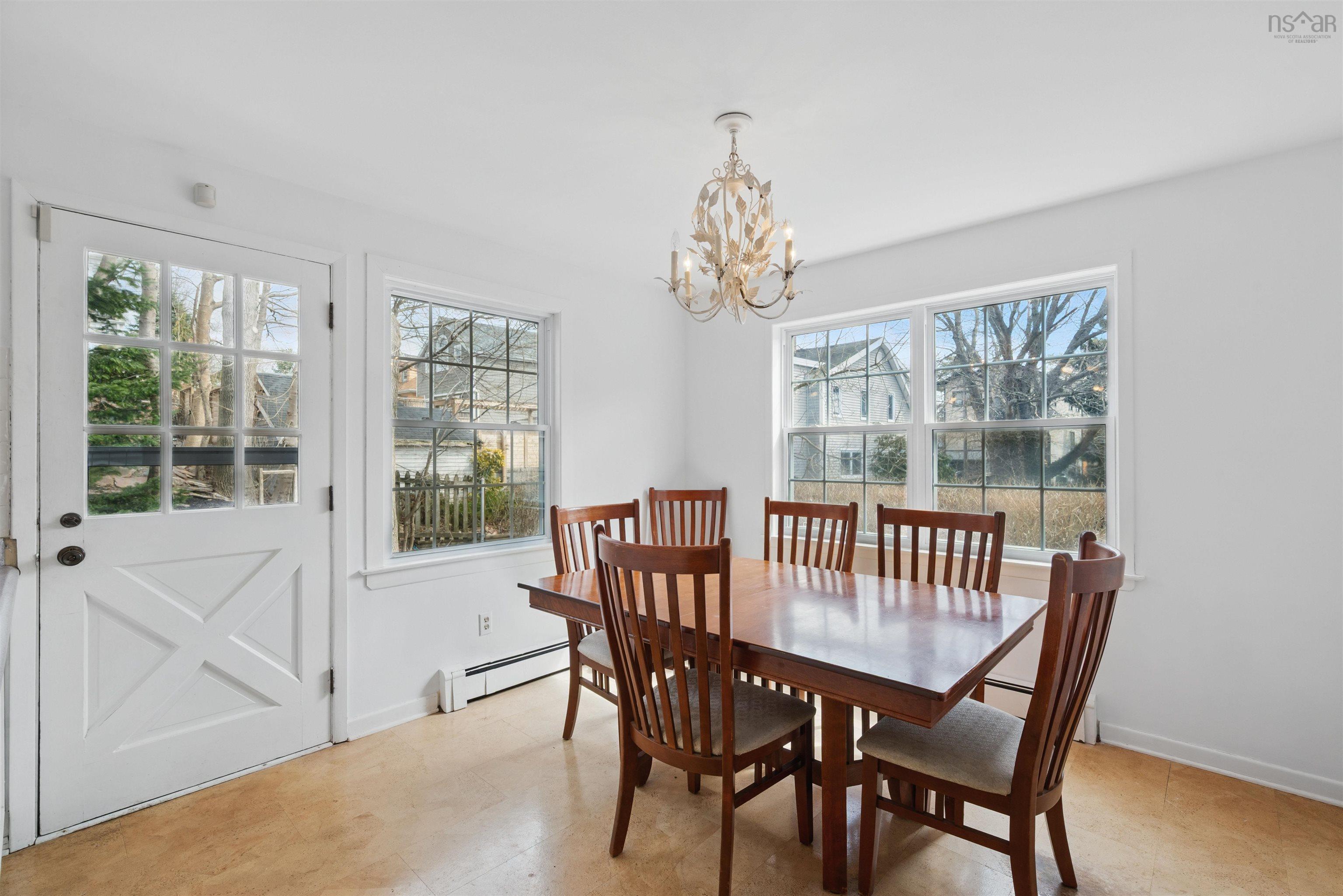 $1,469,500.00: 5968 Campbell Drive, Halifax