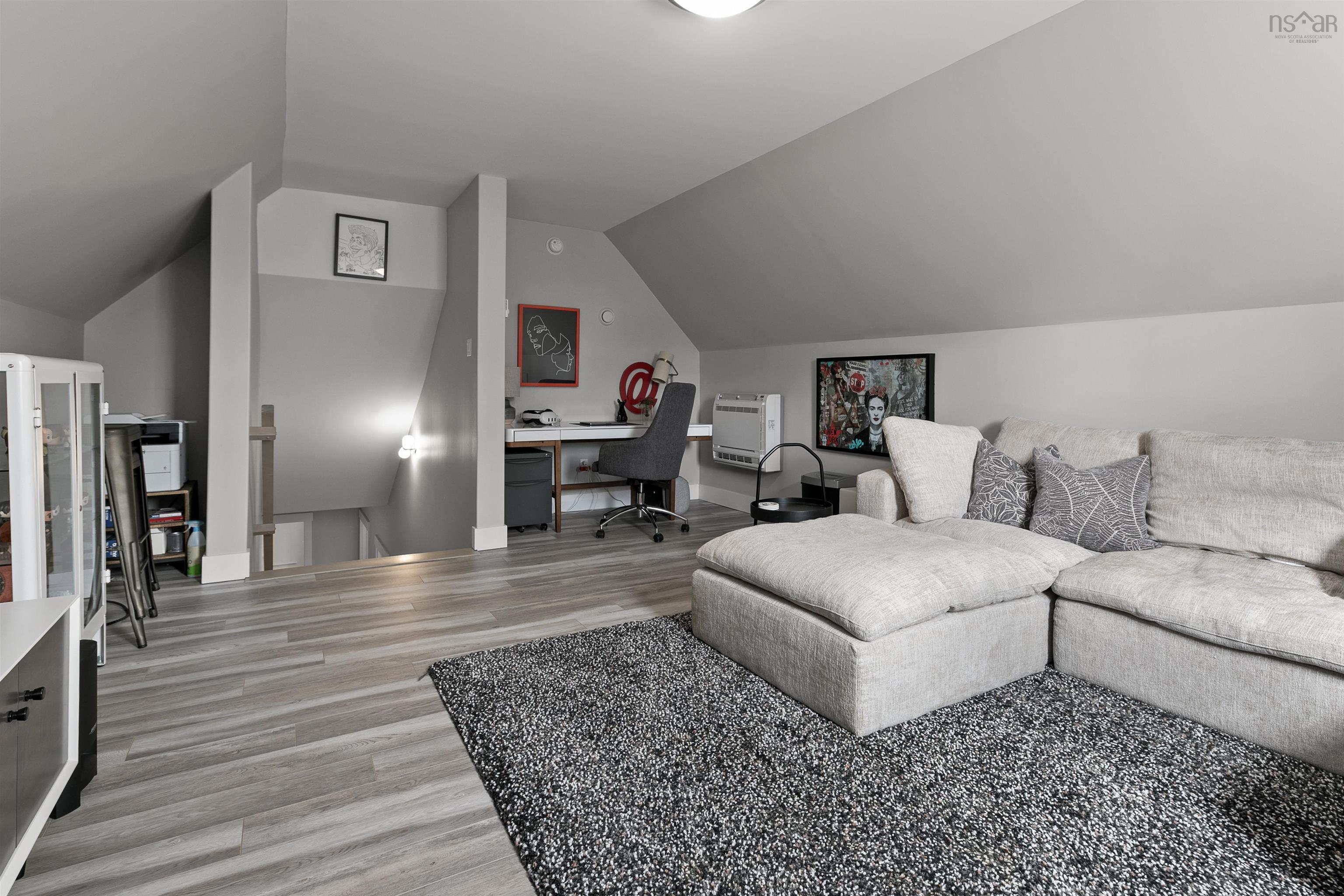 $860,000.00: 39 Edgett Drive, Lucasville