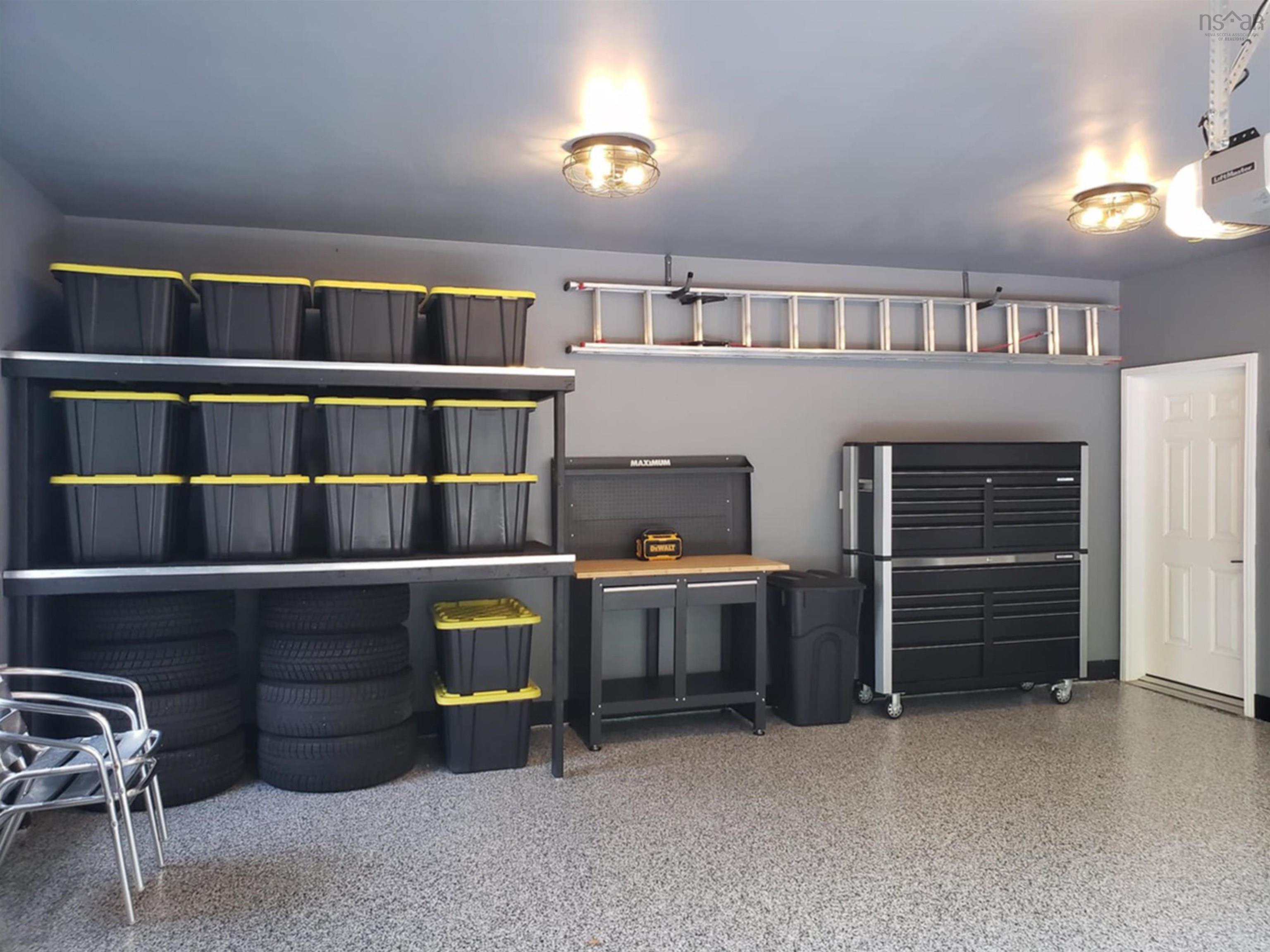 $860,000.00: 39 Edgett Drive, Lucasville