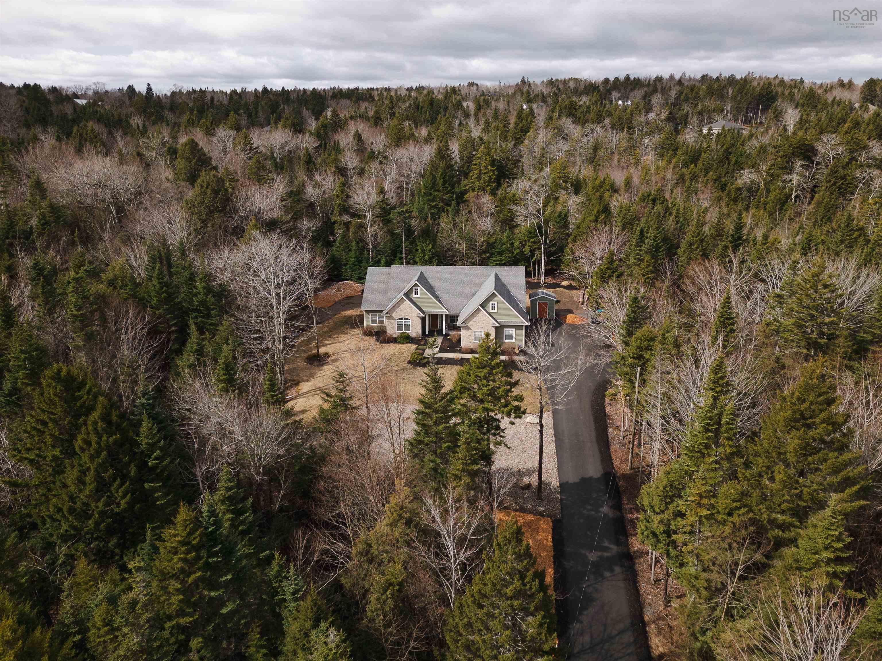 $860,000.00: 39 Edgett Drive, Lucasville