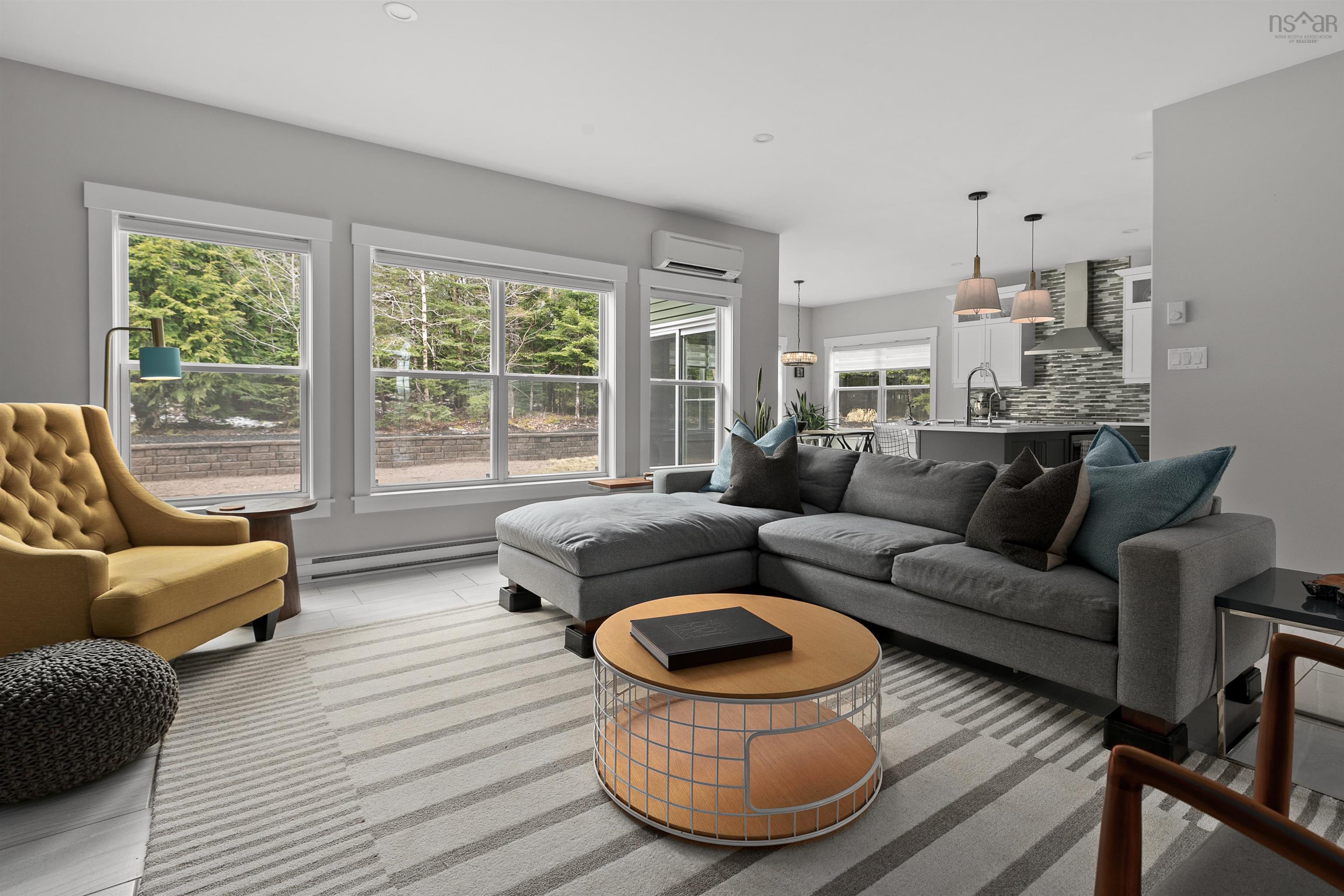 $860,000.00: 39 Edgett Drive, Lucasville