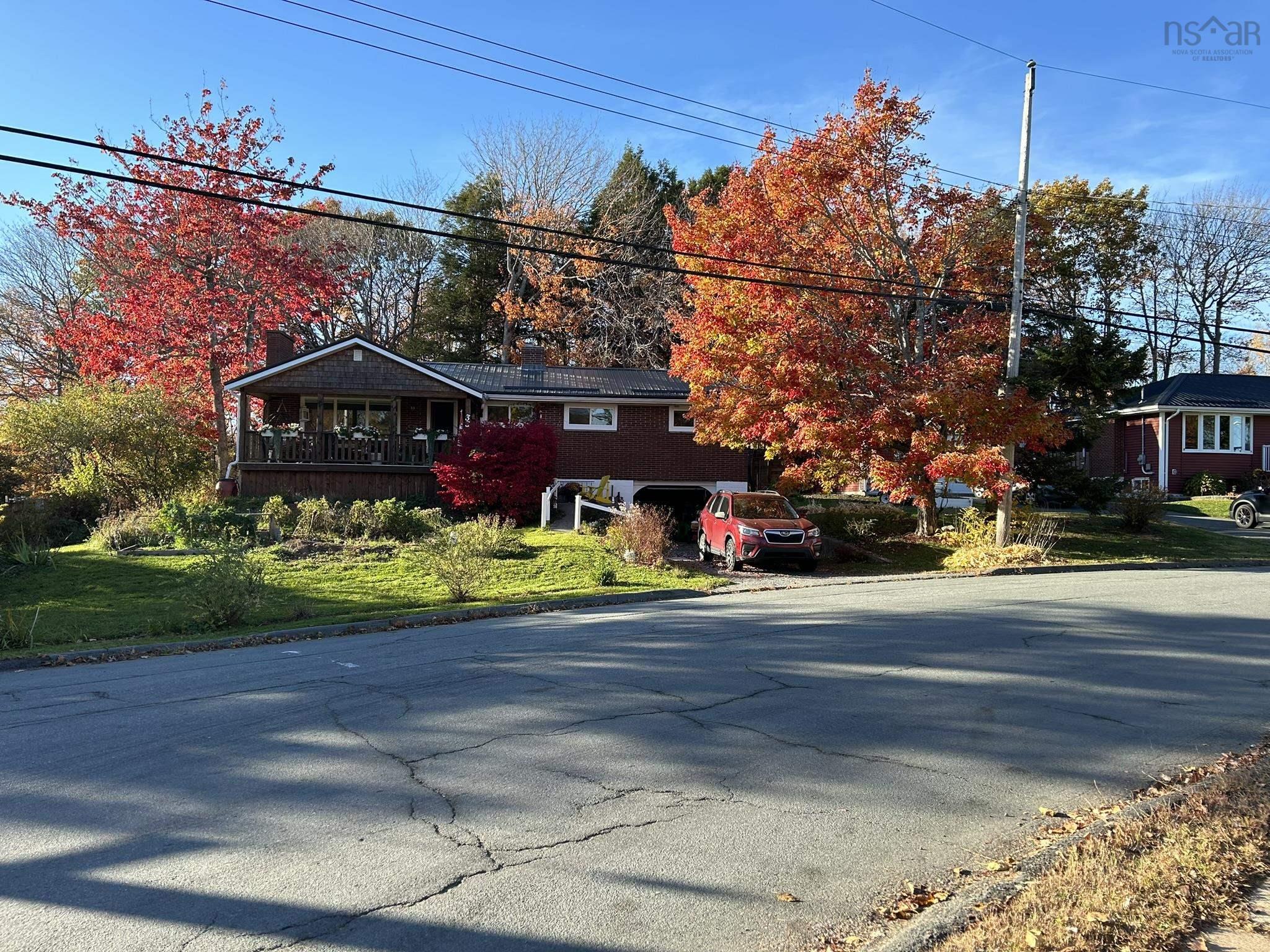 $449,900.00: 33 Pinehill Drive, Lower Sackville