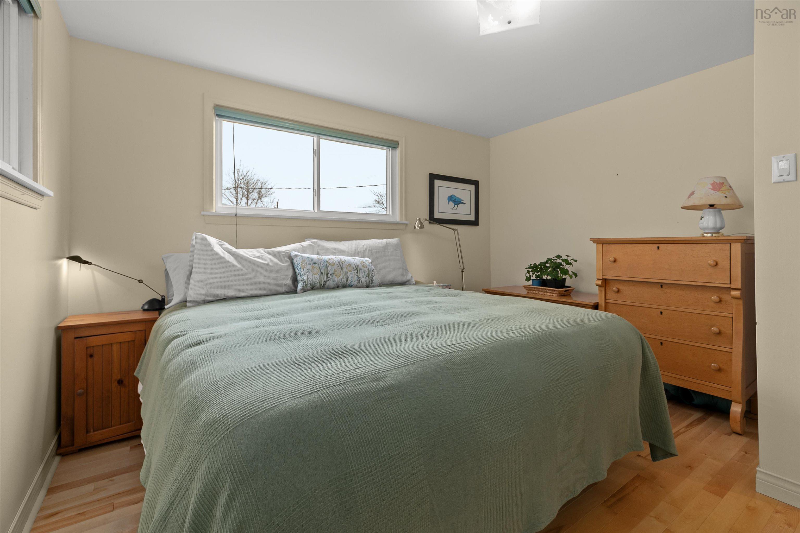 $449,900.00: 33 Pinehill Drive, Lower Sackville