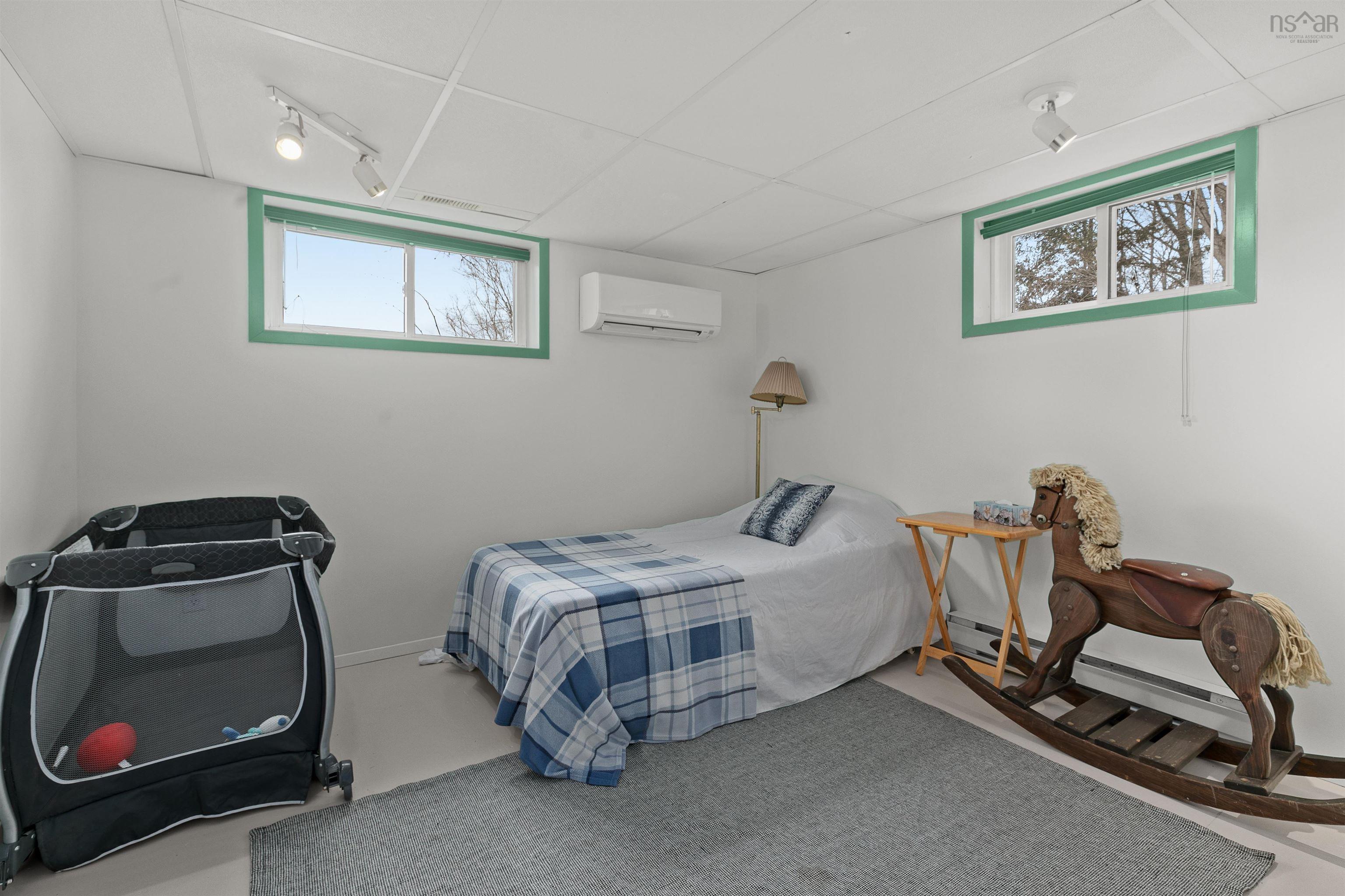 $449,900.00: 33 Pinehill Drive, Lower Sackville