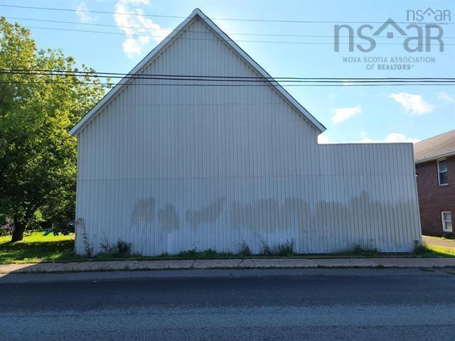 $1,333,333.00: 323 Frederick Street, New Glasgow