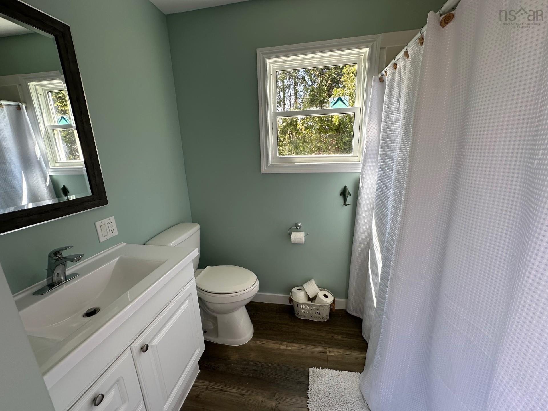 $569,000.00: 5718 Little Harbour, Kings Head