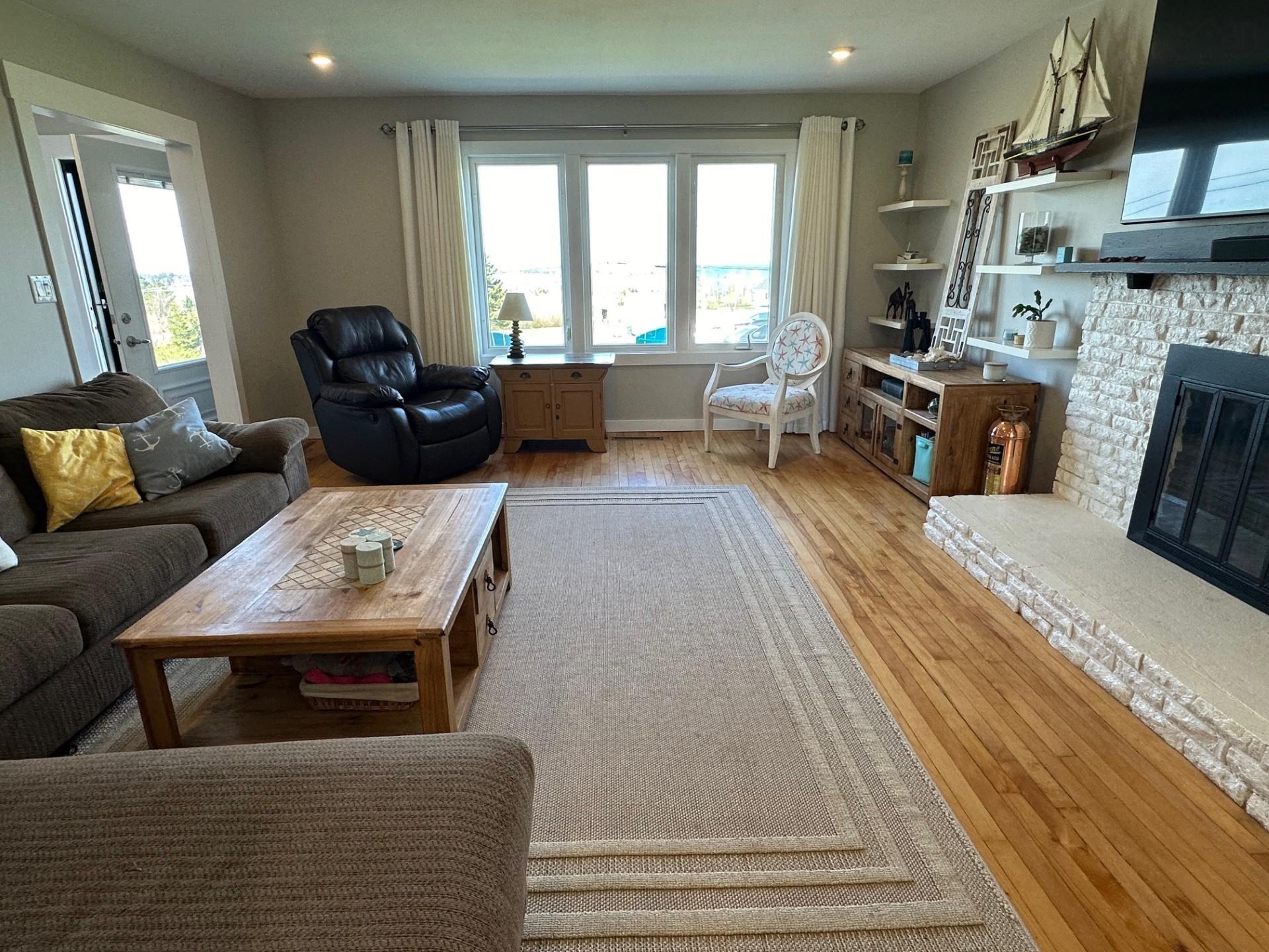 $569,000.00: 5718 Little Harbour, Kings Head