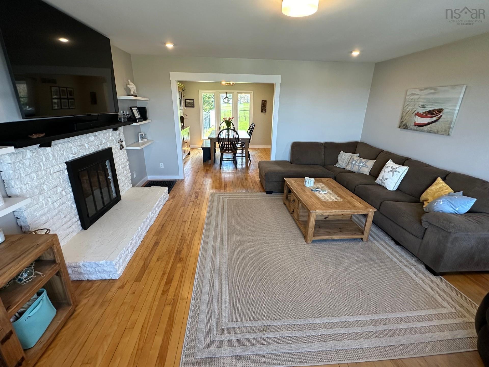 $569,000.00: 5718 Little Harbour, Kings Head