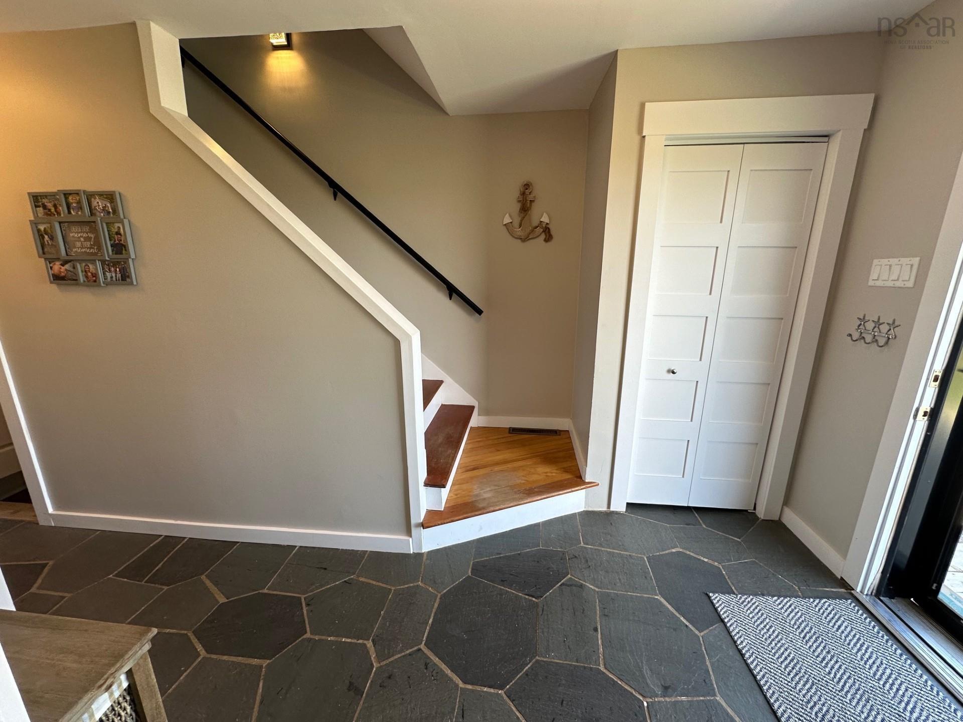 $569,000.00: 5718 Little Harbour, Kings Head