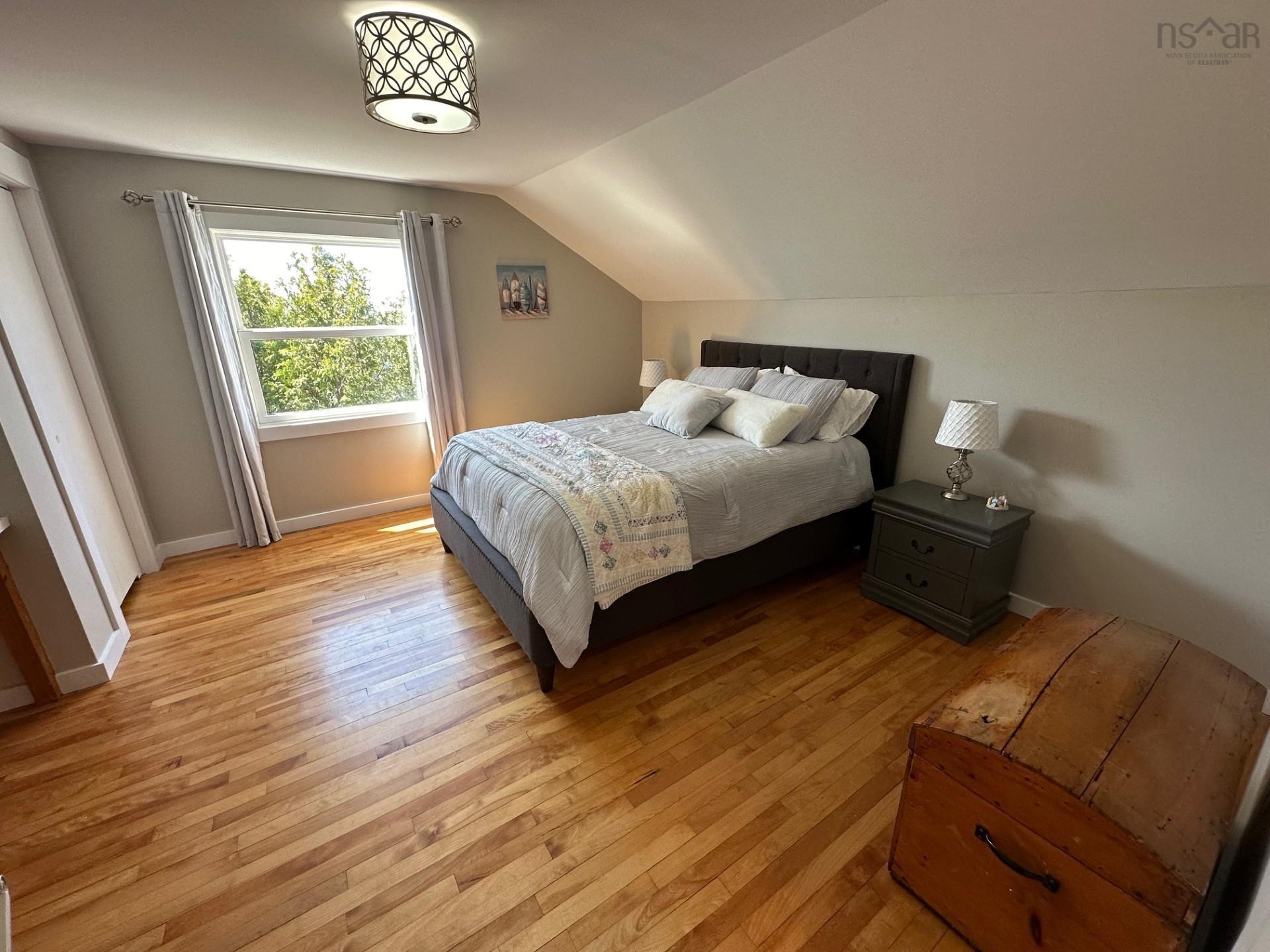 $569,000.00: 5718 Little Harbour, Kings Head