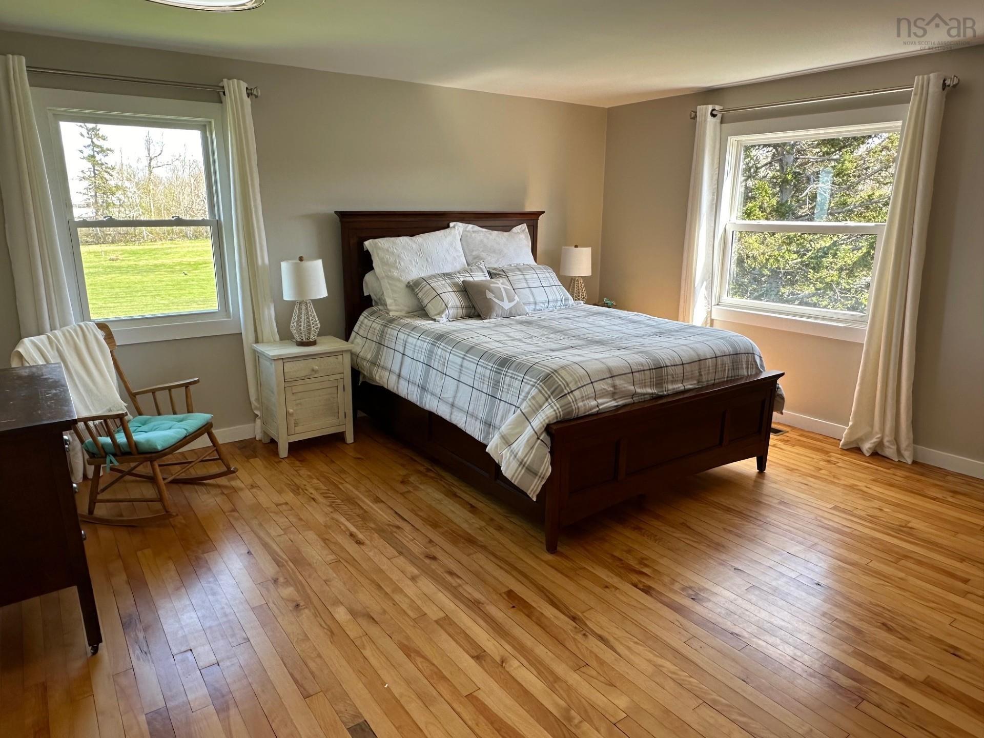 $569,000.00: 5718 Little Harbour, Kings Head