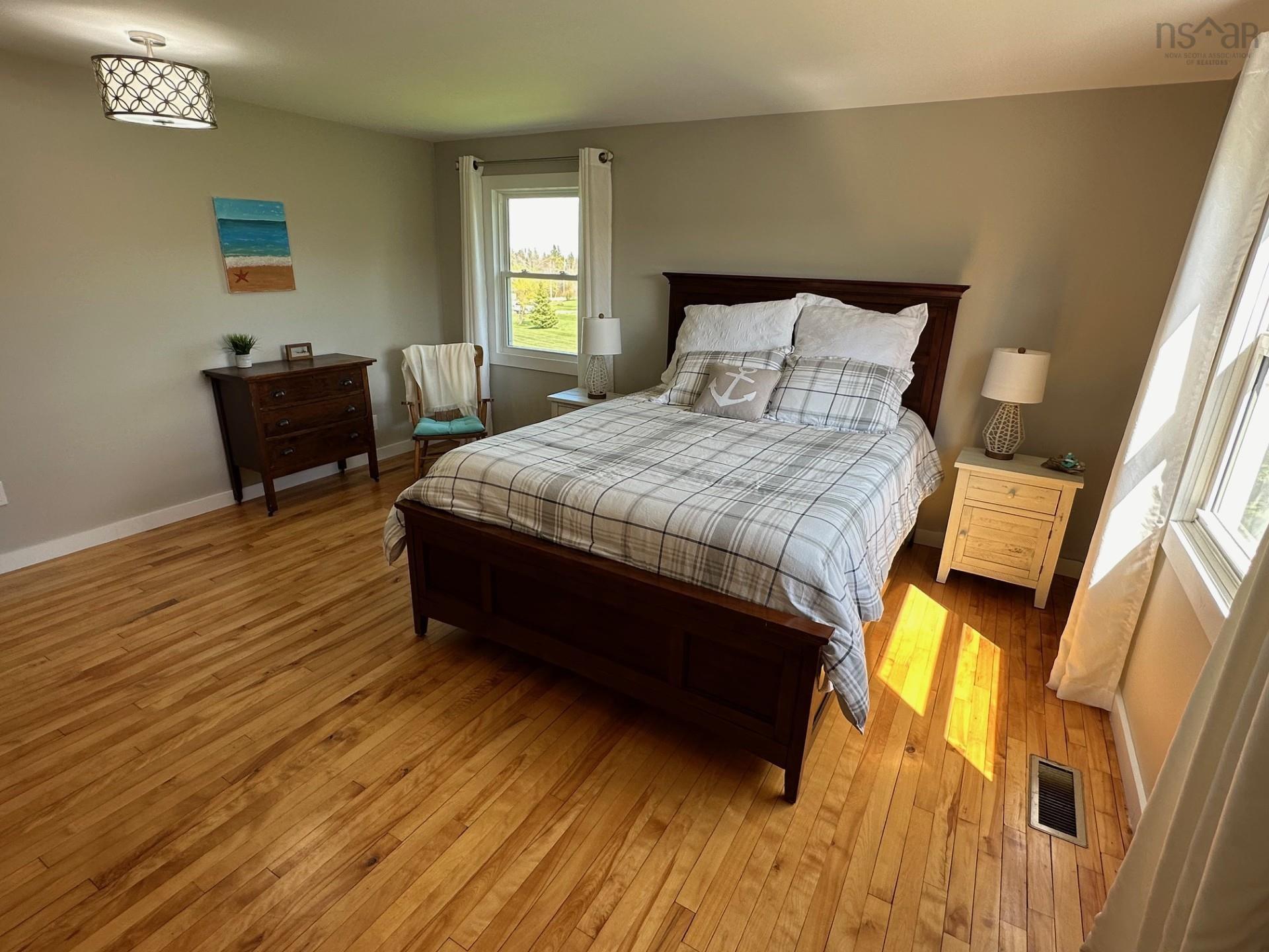 $569,000.00: 5718 Little Harbour, Kings Head