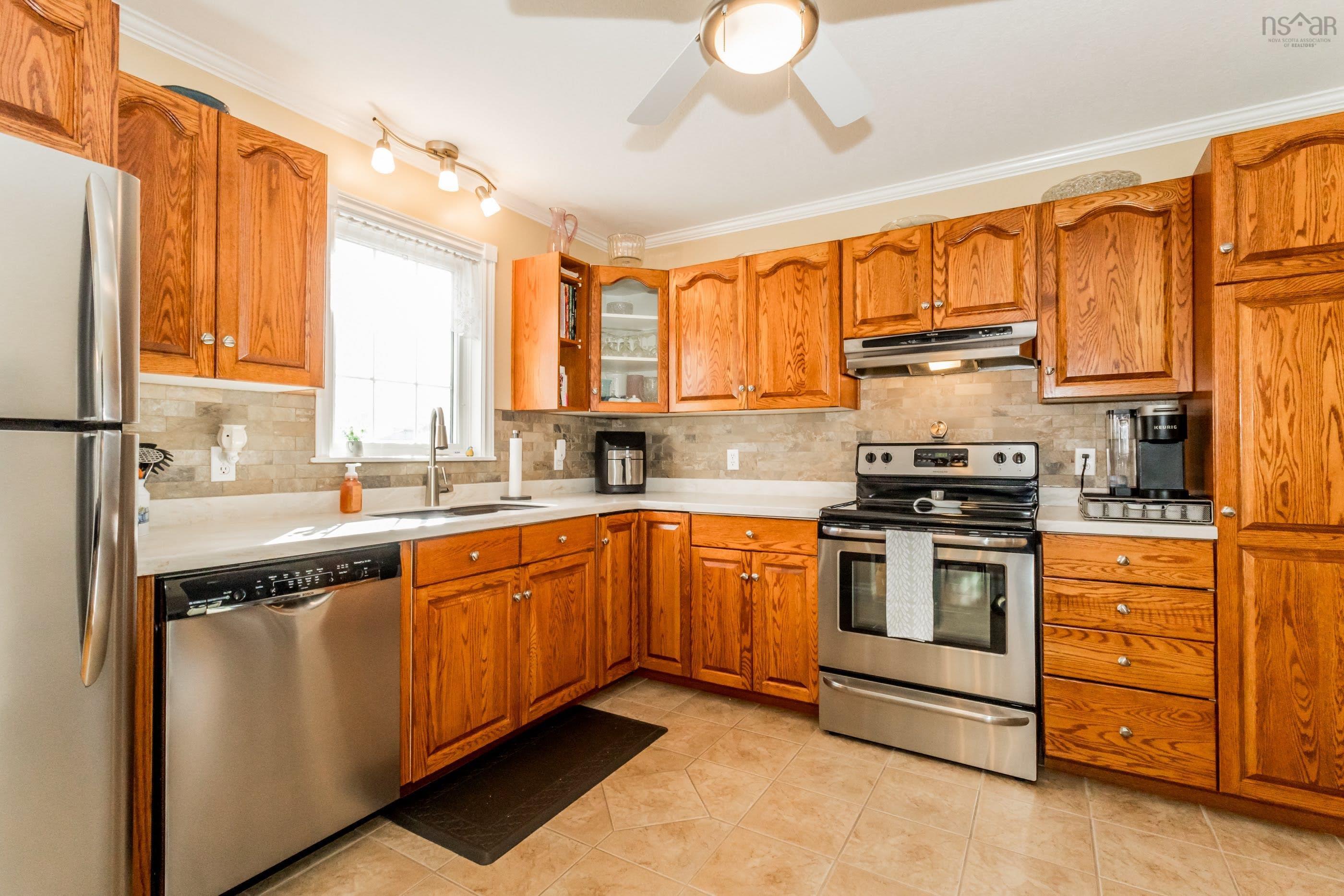 $459,900.00: 1780 Acadia Drive, Kingston