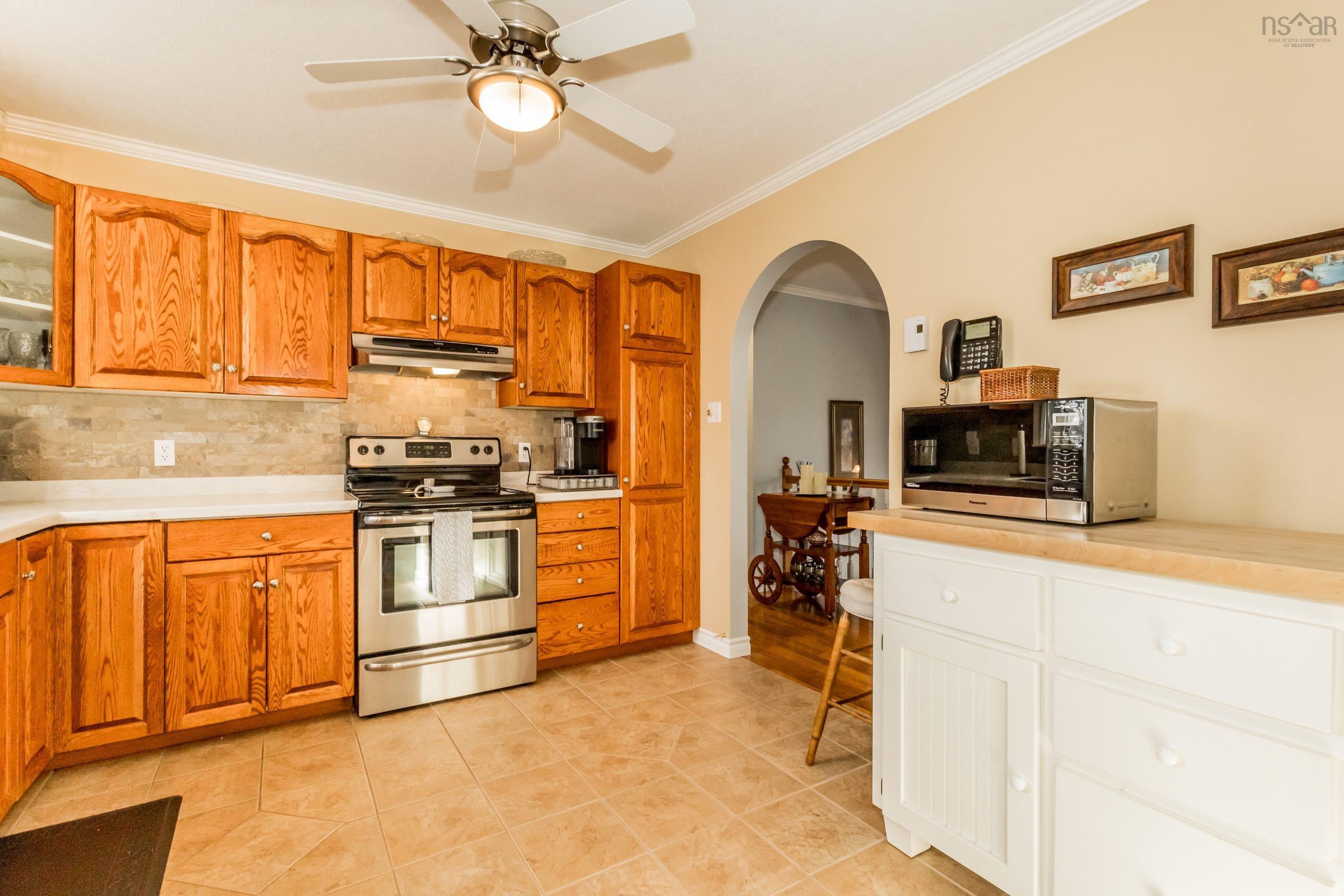 $459,900.00: 1780 Acadia Drive, Kingston