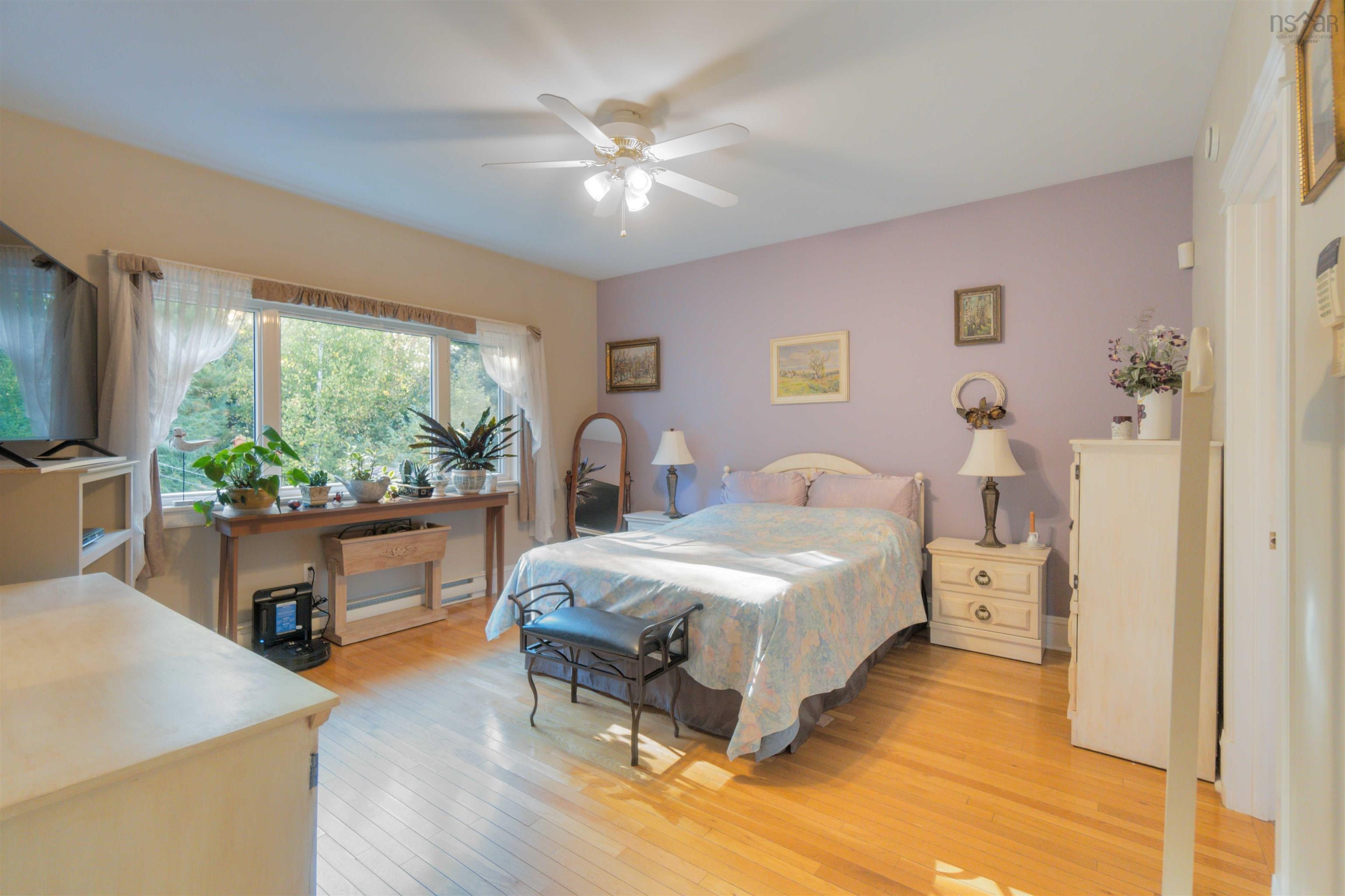 $697,500.00: 93 Ronald Avenue, Cambridge