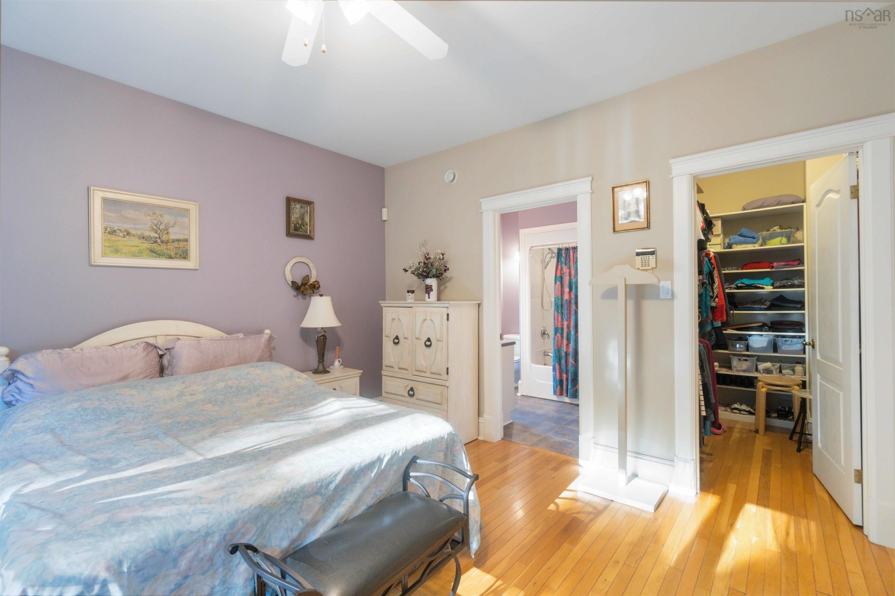 $697,500.00: 93 Ronald Avenue, Cambridge