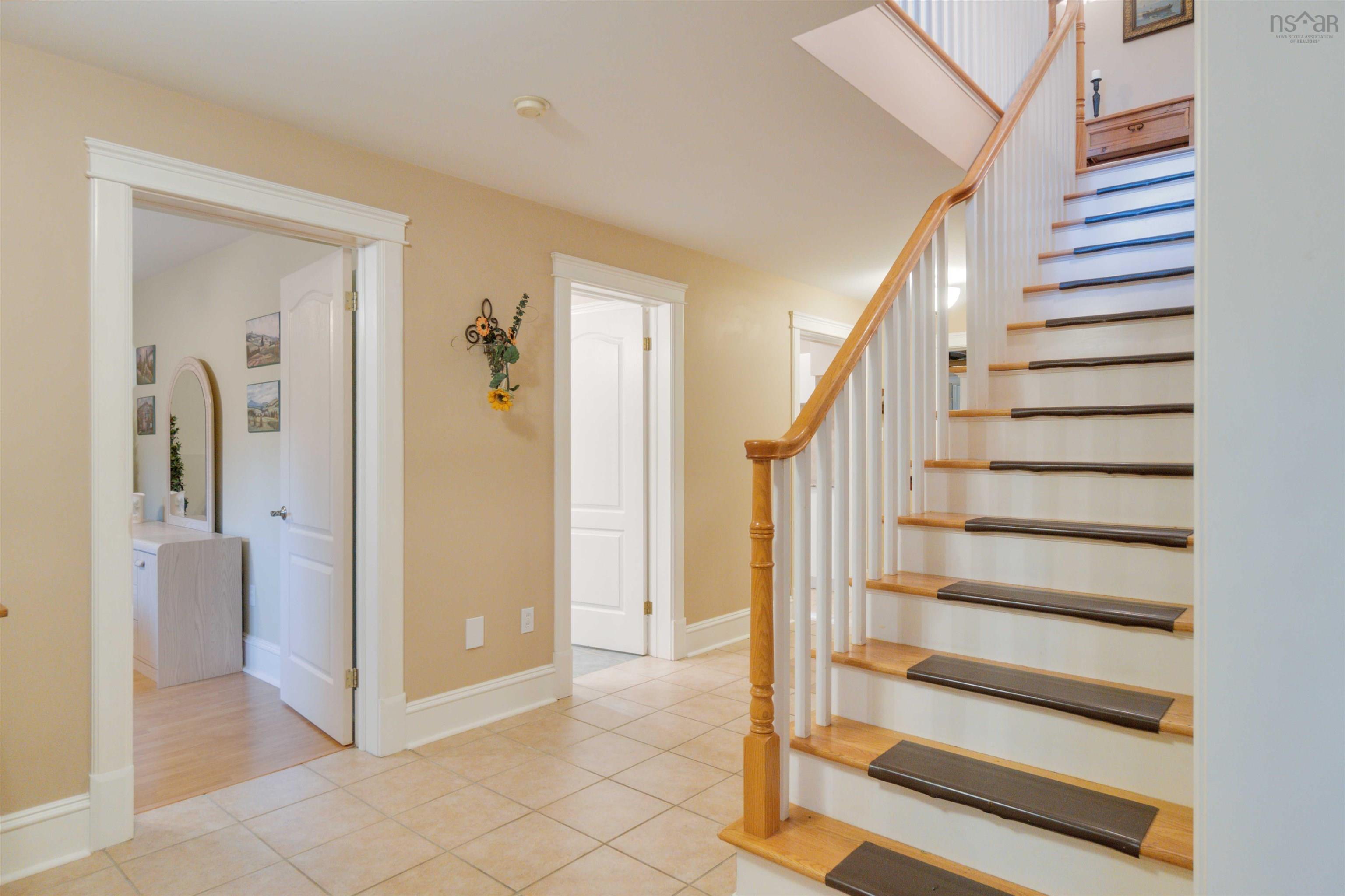 $697,500.00: 93 Ronald Avenue, Cambridge