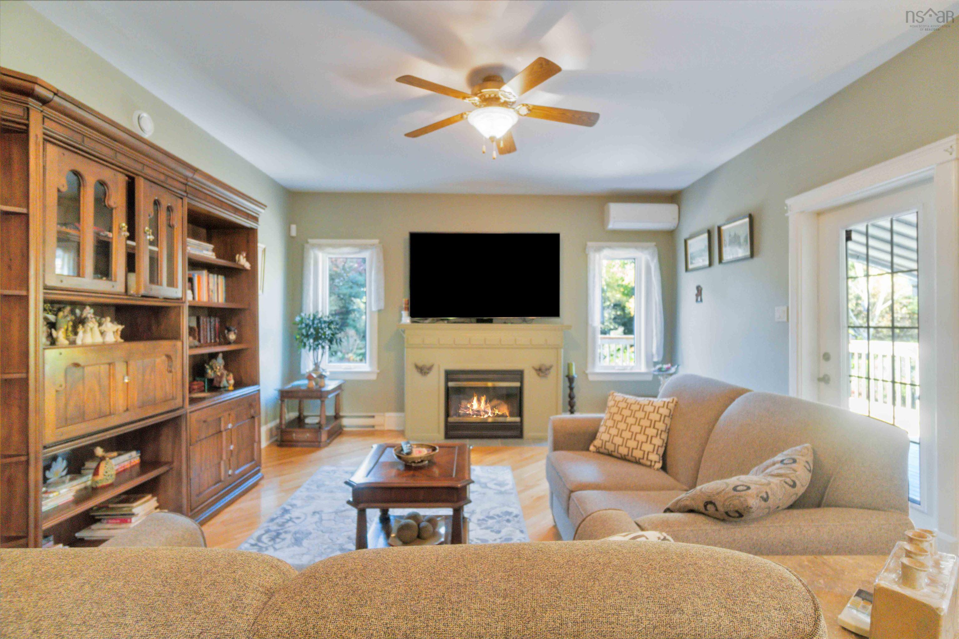 $697,500.00: 93 Ronald Avenue, Cambridge