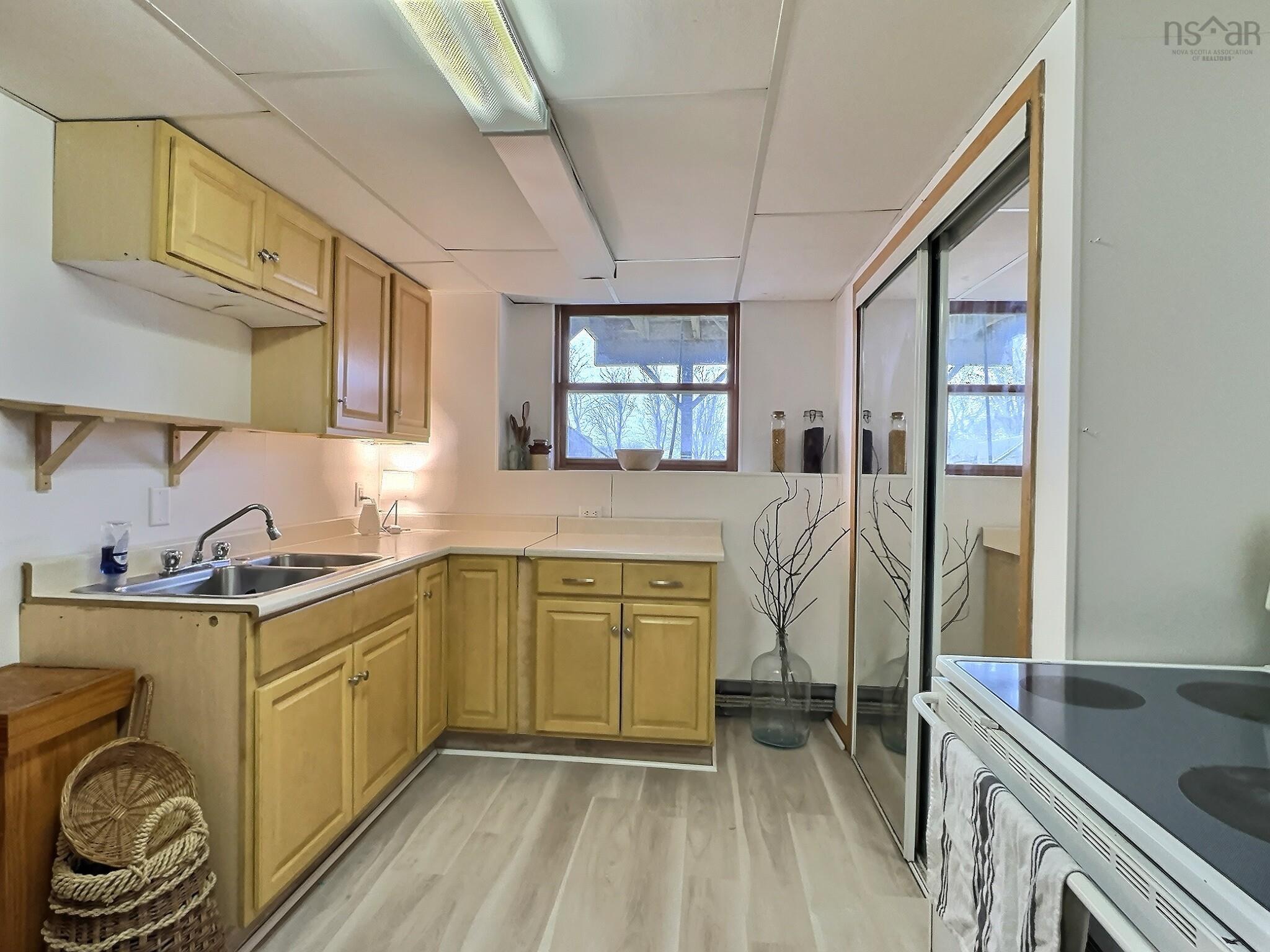 $549,000.00: 341 311 Highway, North River